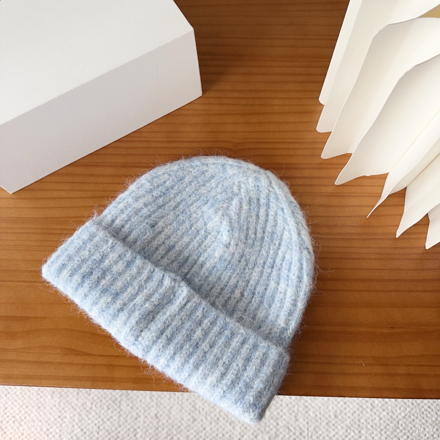 P62

Celine 思琳 2025秋冬新款毛线帽，男女款针织帽，