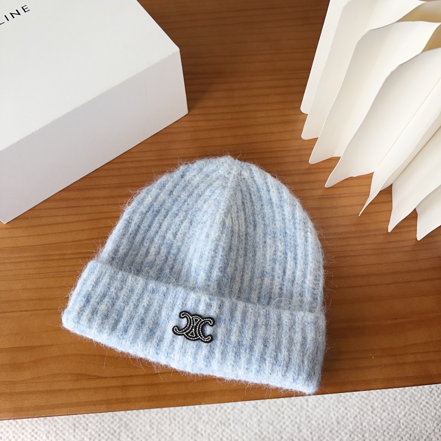 P62

Celine 思琳 2025秋冬新款毛线帽，男女款针织帽，