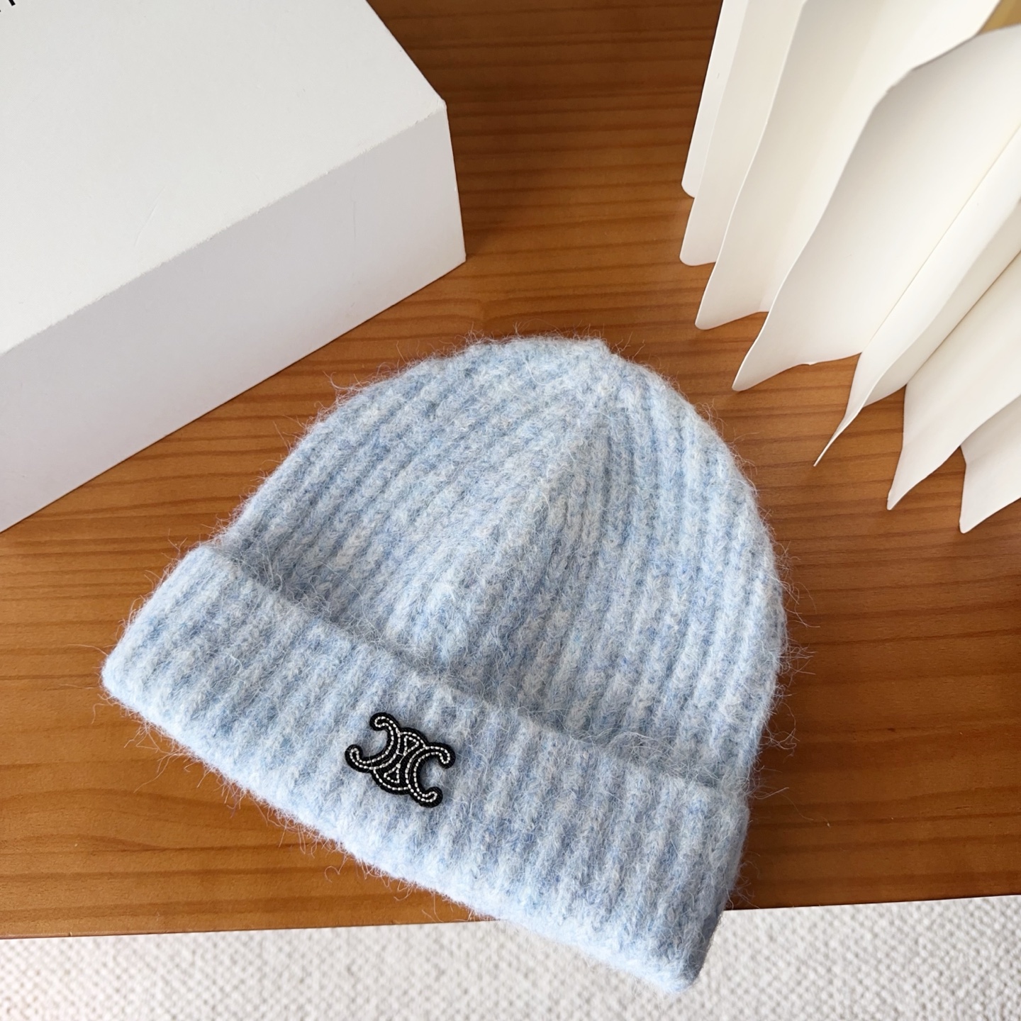 P62

Celine 思琳 2025秋冬新款毛线帽，男女款针织帽，