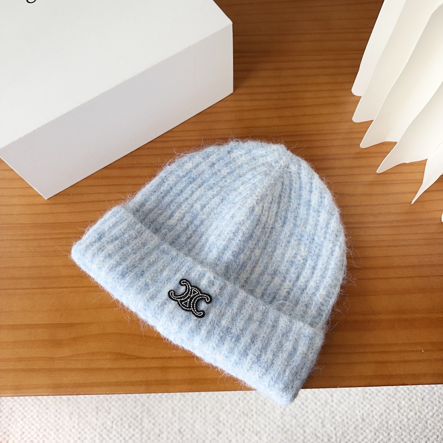 P62

Celine 思琳 2025秋冬新款毛线帽，男女款针织帽，