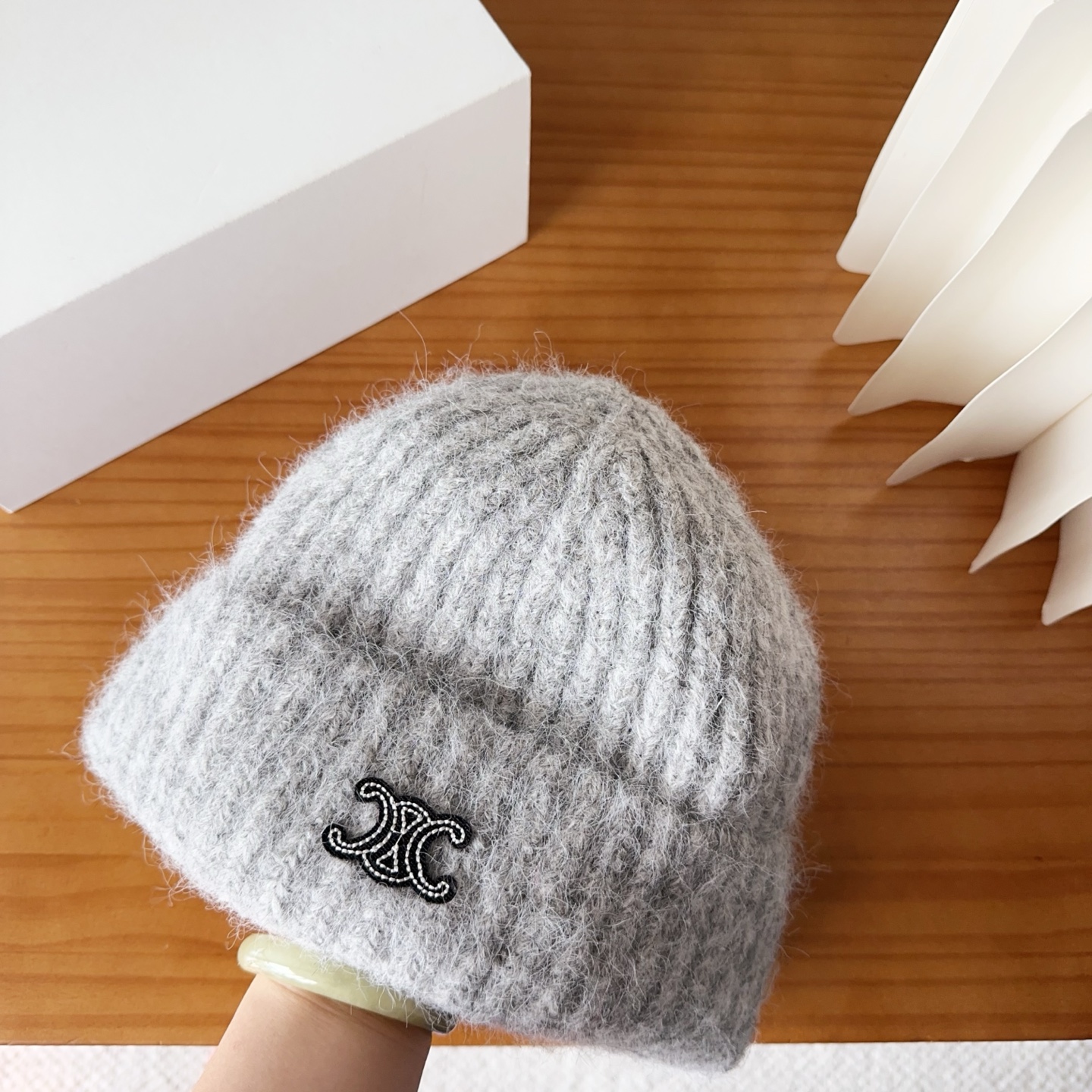 P62

Celine 思琳 2025秋冬新款毛线帽，男女款针织帽，