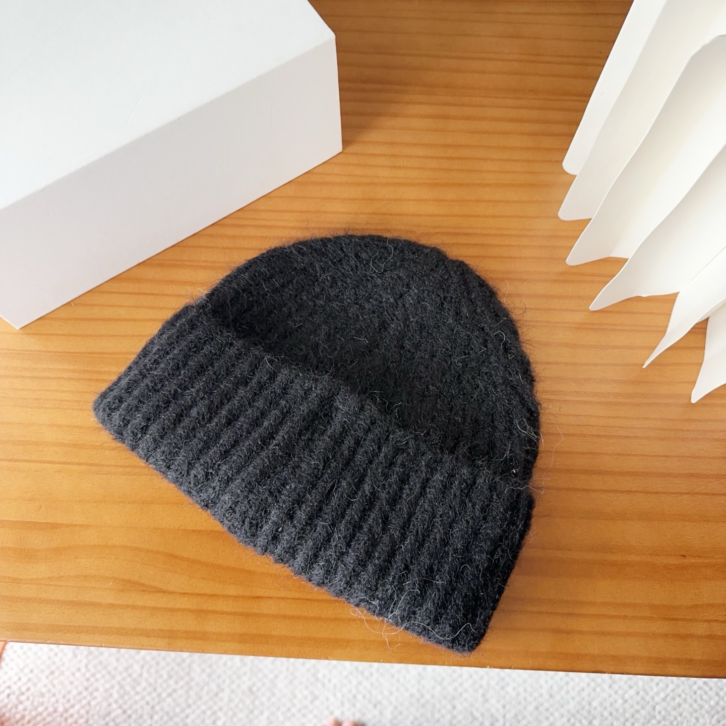 P62

Celine 思琳 2025秋冬新款毛线帽，男女款针织帽，