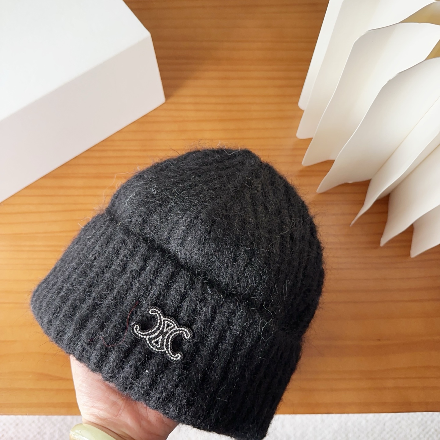 P62

Celine 思琳 2025秋冬新款毛线帽，男女款针织帽，