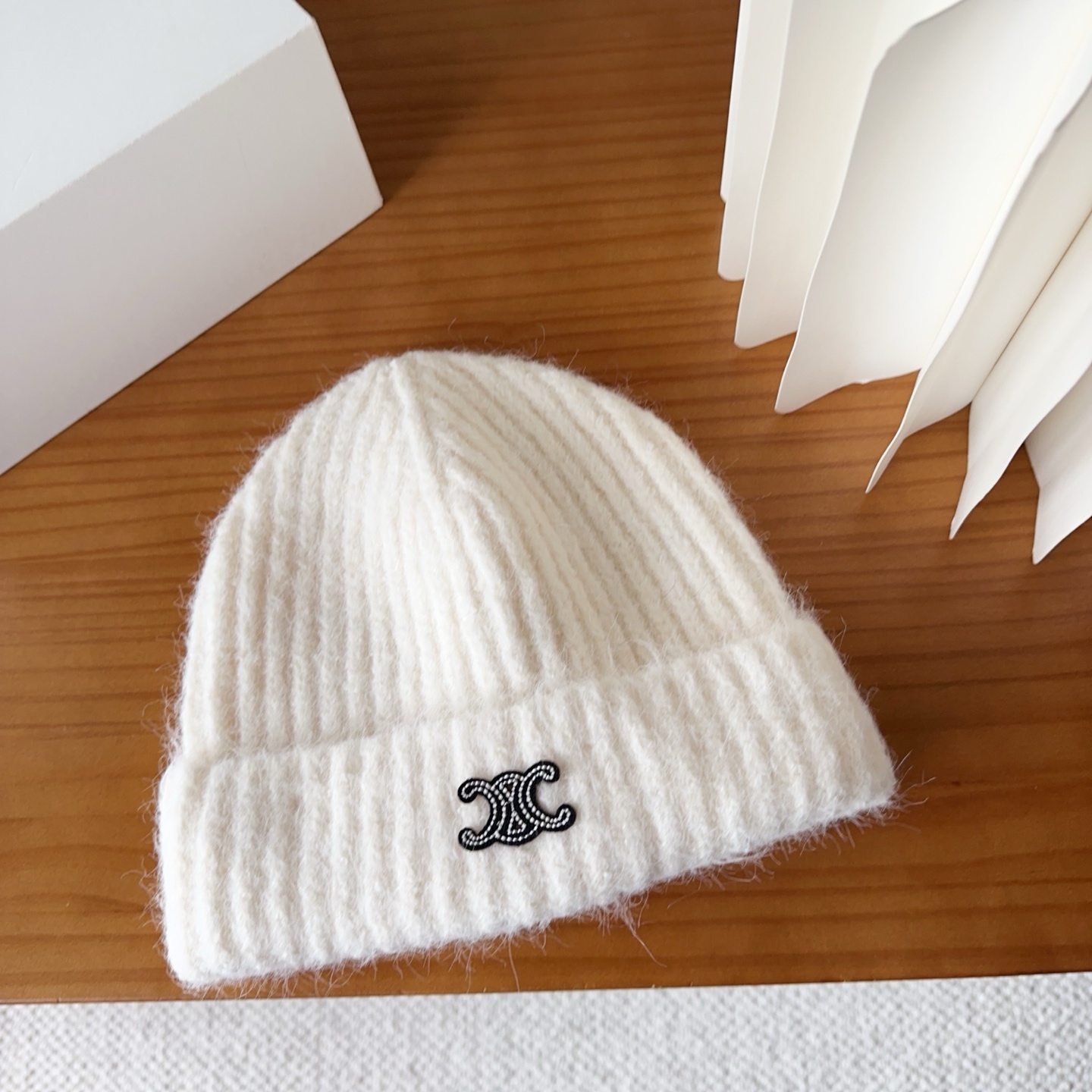 P62

Celine 思琳 2025秋冬新款毛线帽，男女款针织帽，