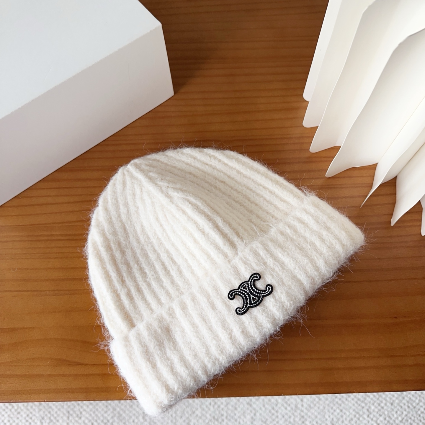 P62

Celine 思琳 2025秋冬新款毛线帽，男女款针织帽，