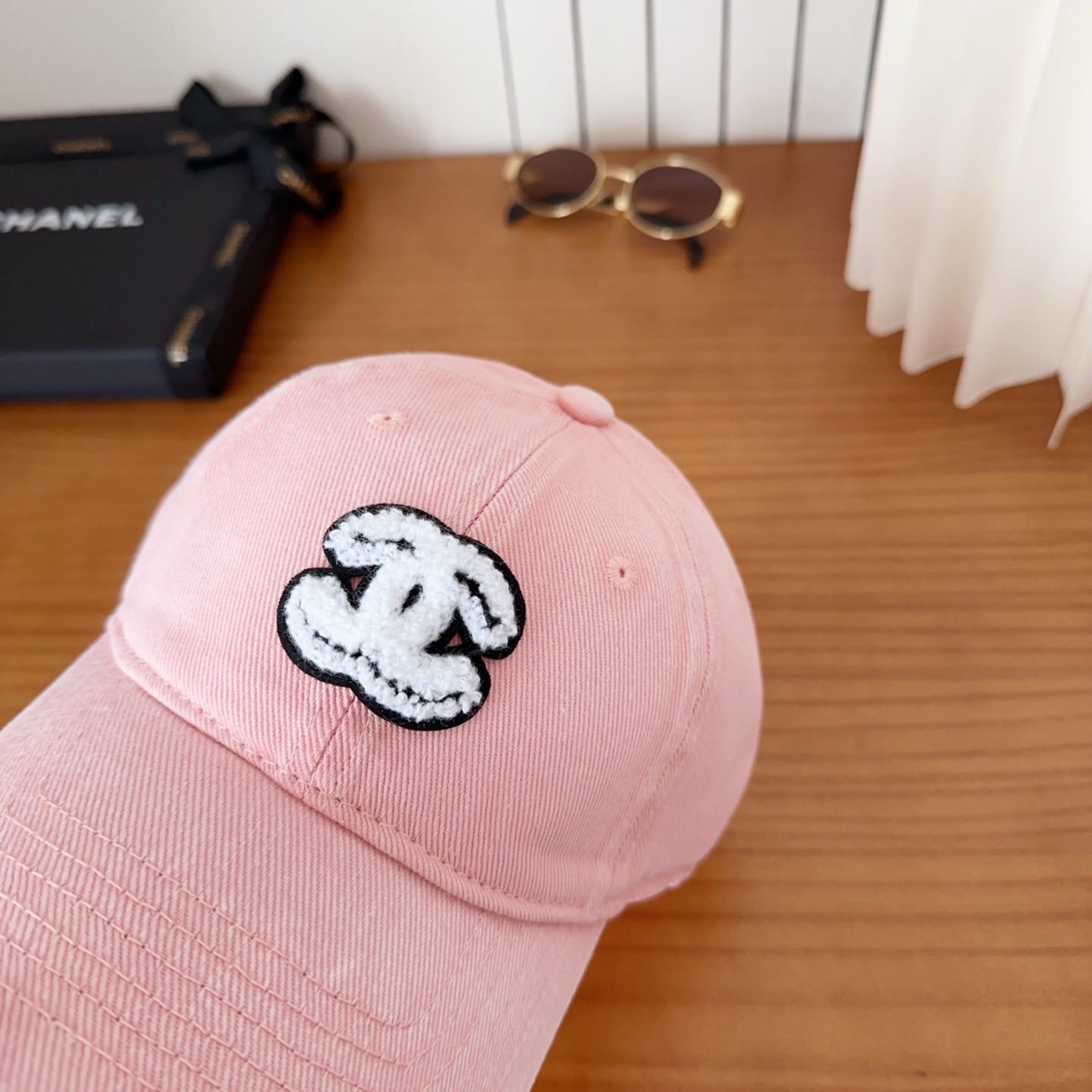 香奈儿秋冬新款经典休闲潮流款 上架简约棒球帽🧢日韩风格，随便搭配都超好看！出门旅游，绝对要入手的一款