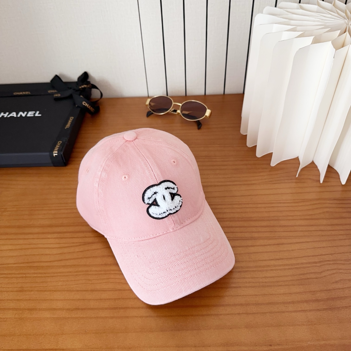 香奈儿秋冬新款经典休闲潮流款 上架简约棒球帽🧢日韩风格，随便搭配都超好看！出门旅游，绝对要入手的一款