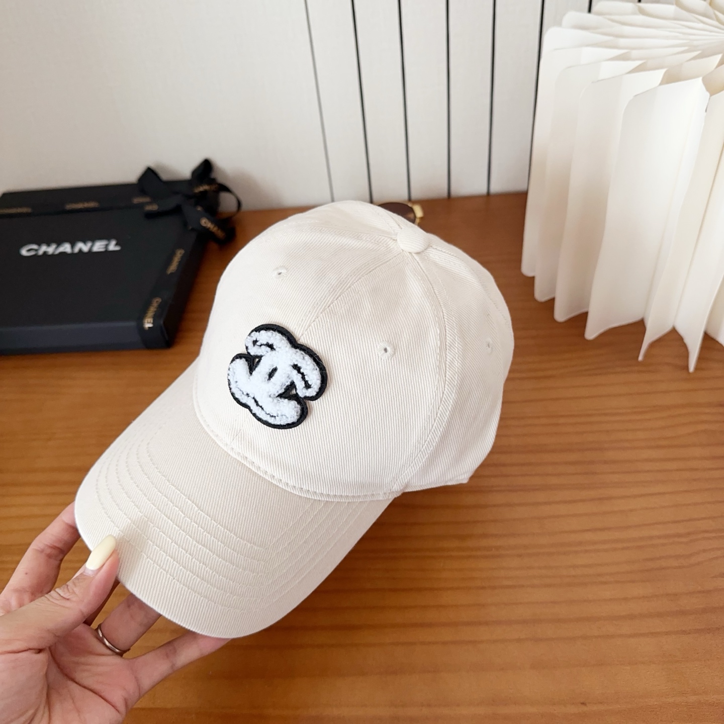 香奈儿秋冬新款经典休闲潮流款 上架简约棒球帽🧢日韩风格，随便搭配都超好看！出门旅游，绝对要入手的一款