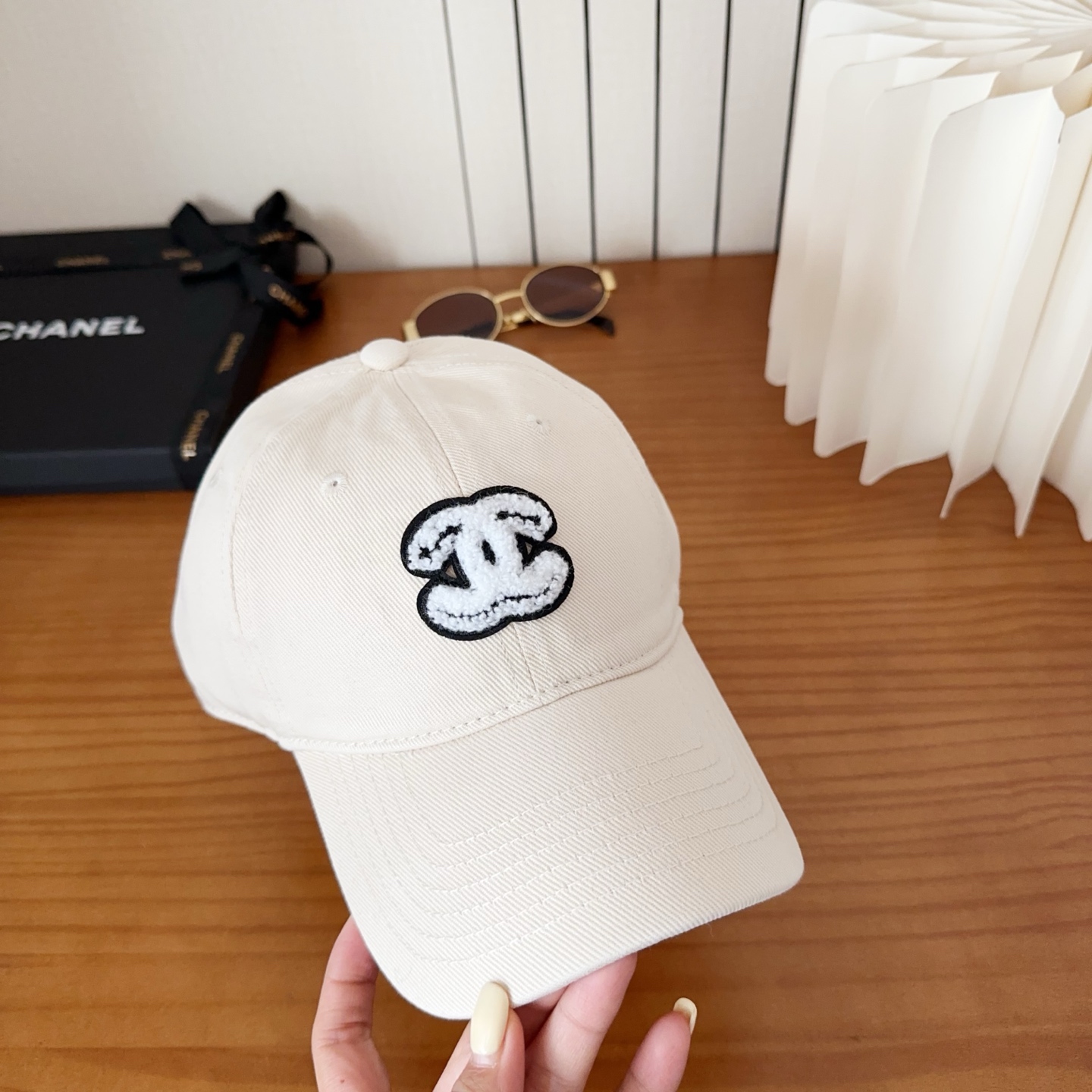 香奈儿秋冬新款经典休闲潮流款 上架简约棒球帽🧢日韩风格，随便搭配都超好看！出门旅游，绝对要入手的一款