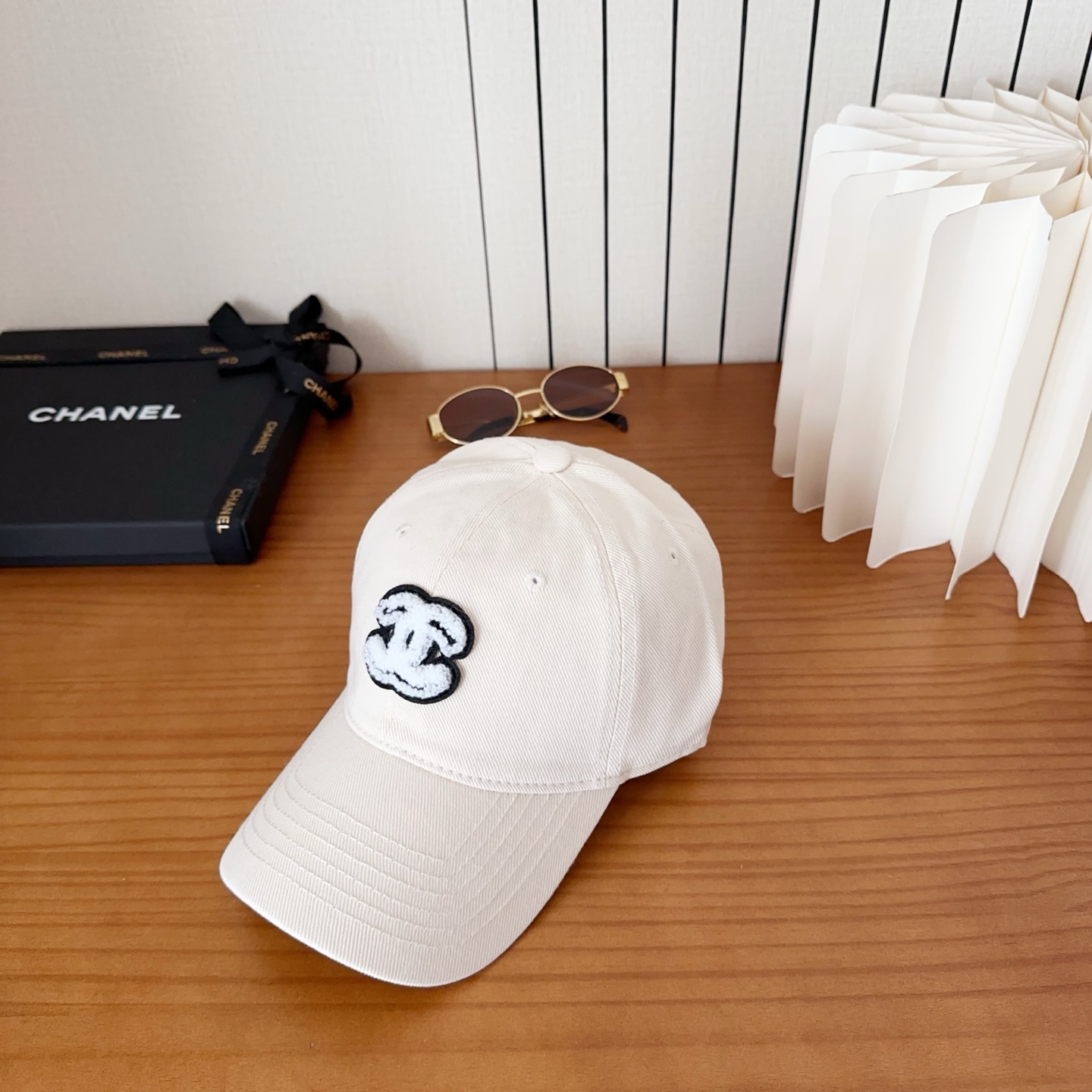 香奈儿秋冬新款经典休闲潮流款 上架简约棒球帽🧢日韩风格，随便搭配都超好看！出门旅游，绝对要入手的一款