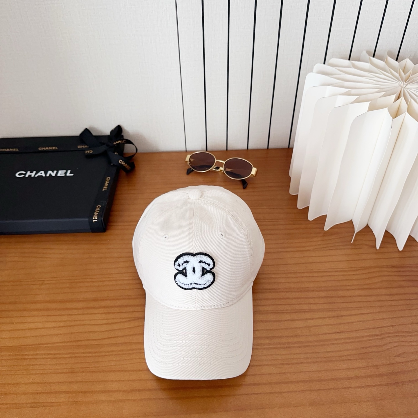 香奈儿秋冬新款经典休闲潮流款 上架简约棒球帽🧢日韩风格，随便搭配都超好看！出门旅游，绝对要入手的一款