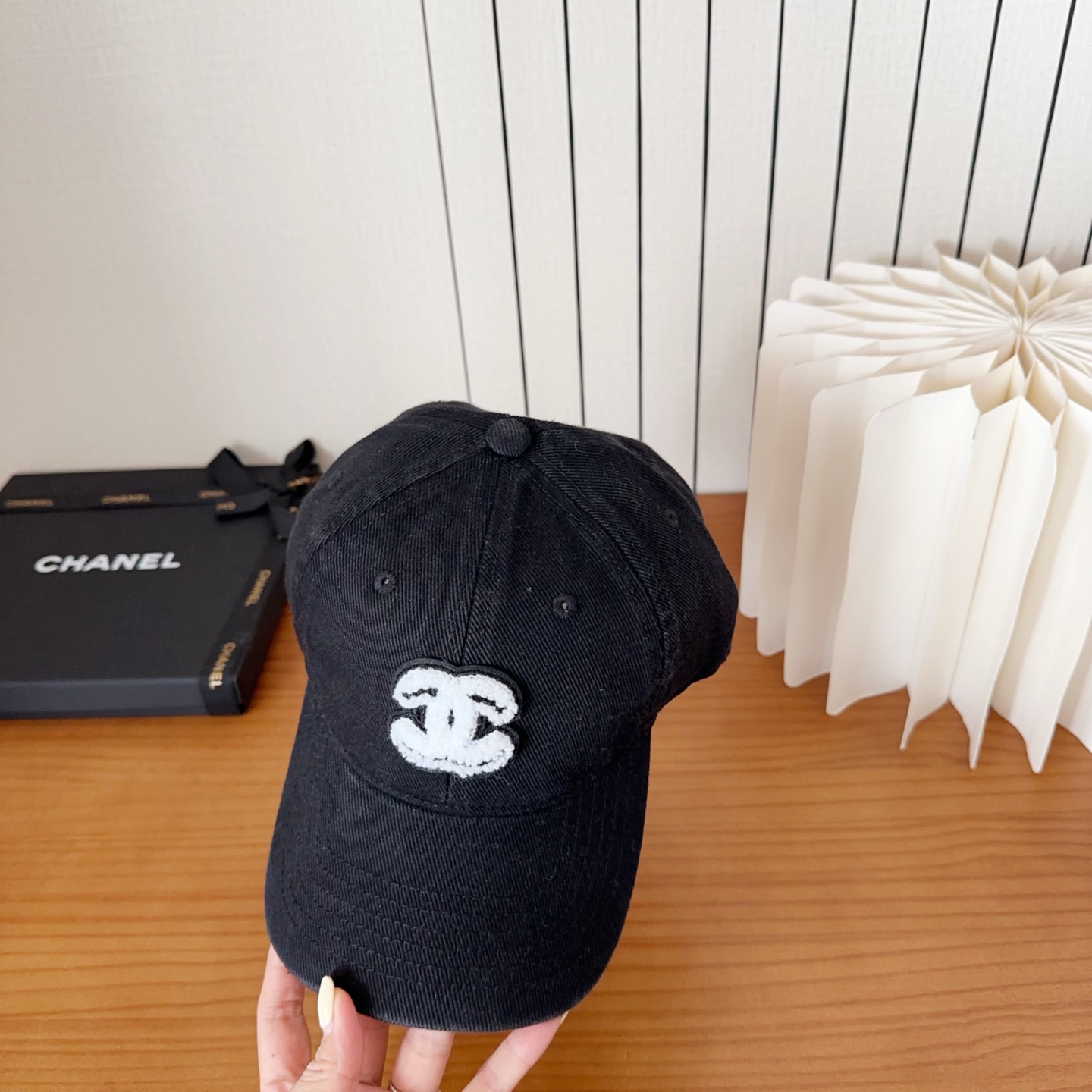 香奈儿秋冬新款经典休闲潮流款 上架简约棒球帽🧢日韩风格，随便搭配都超好看！出门旅游，绝对要入手的一款