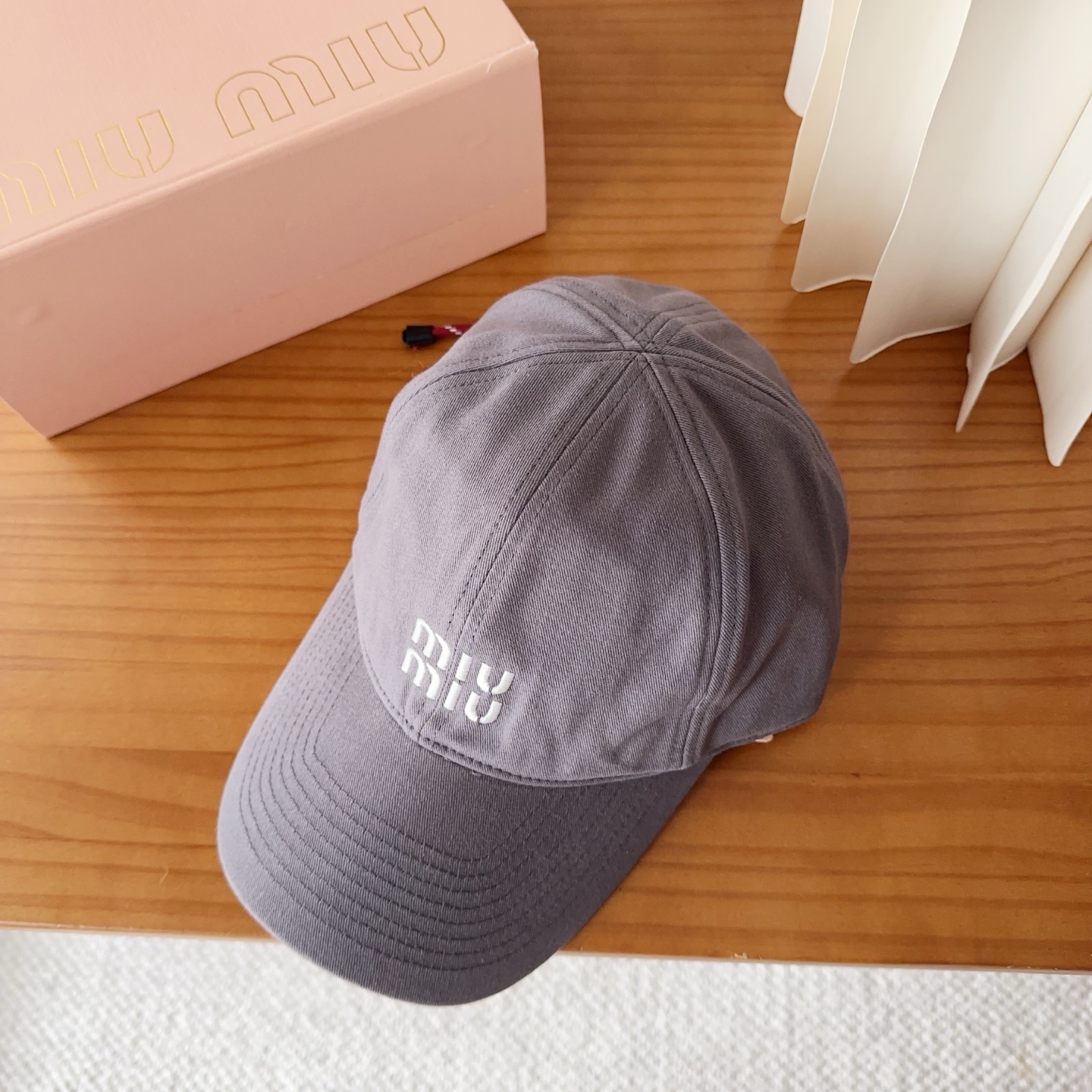miumiu 缪缪秋冬新品棒球帽 原单正品开模订制，原版做工细致质量超赞！