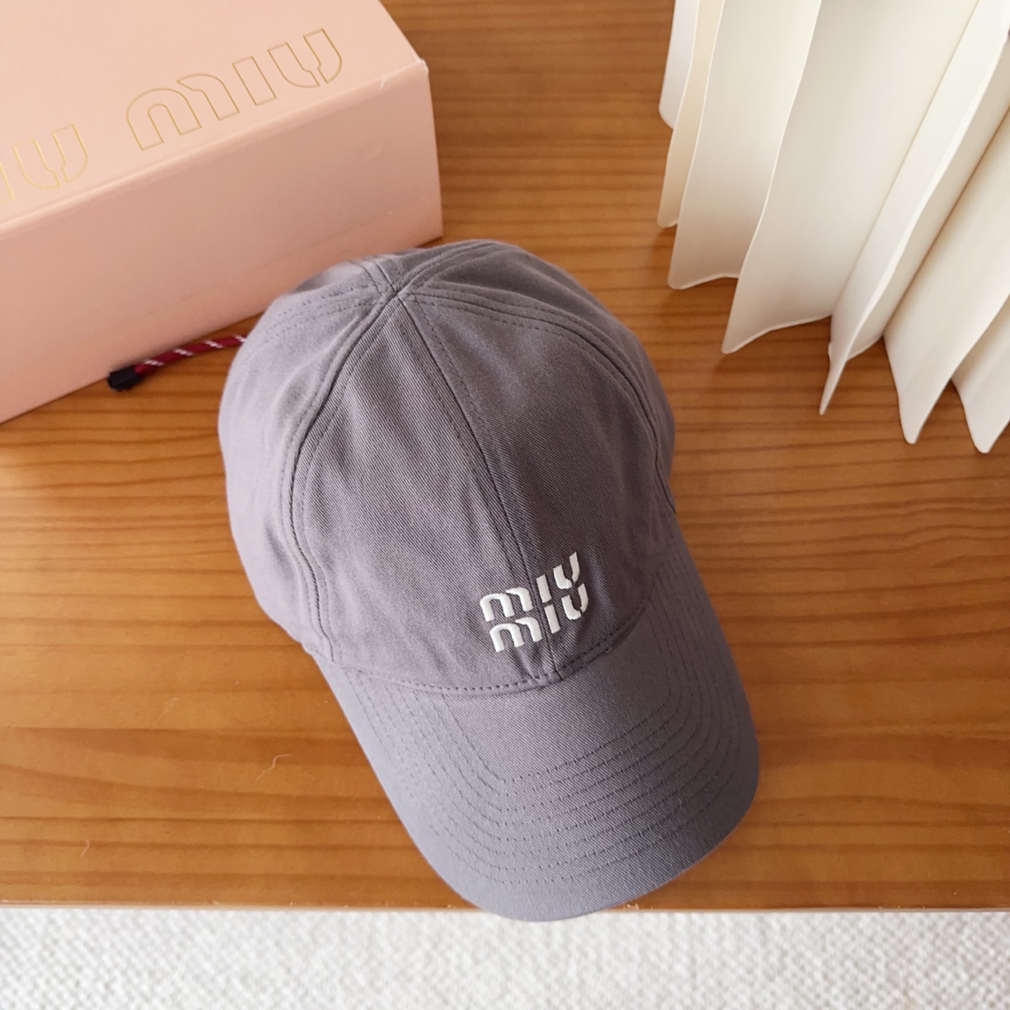 miumiu 缪缪秋冬新品棒球帽 原单正品开模订制，原版做工细致质量超赞！