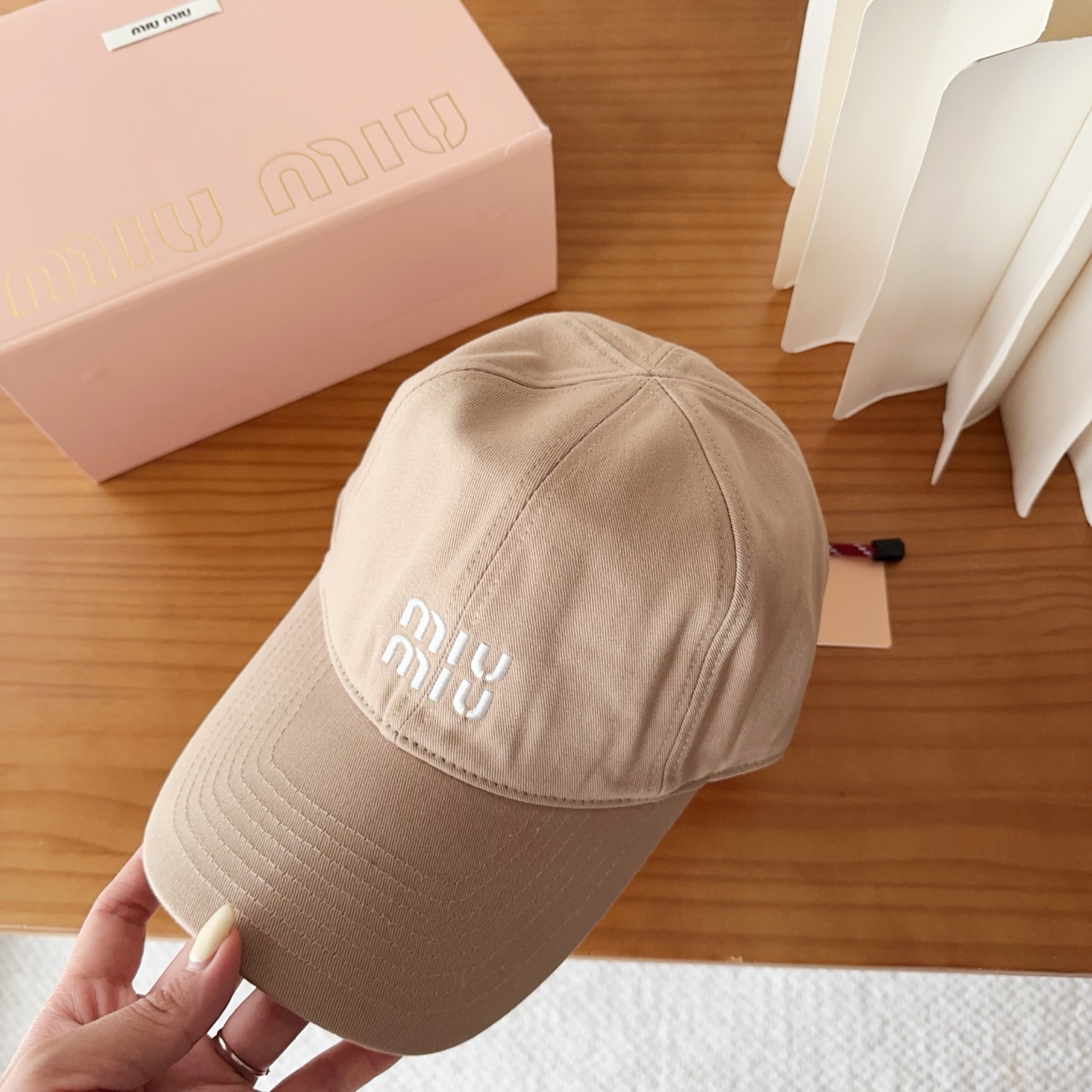 miumiu 缪缪秋冬新品棒球帽 原单正品开模订制，原版做工细致质量超赞！