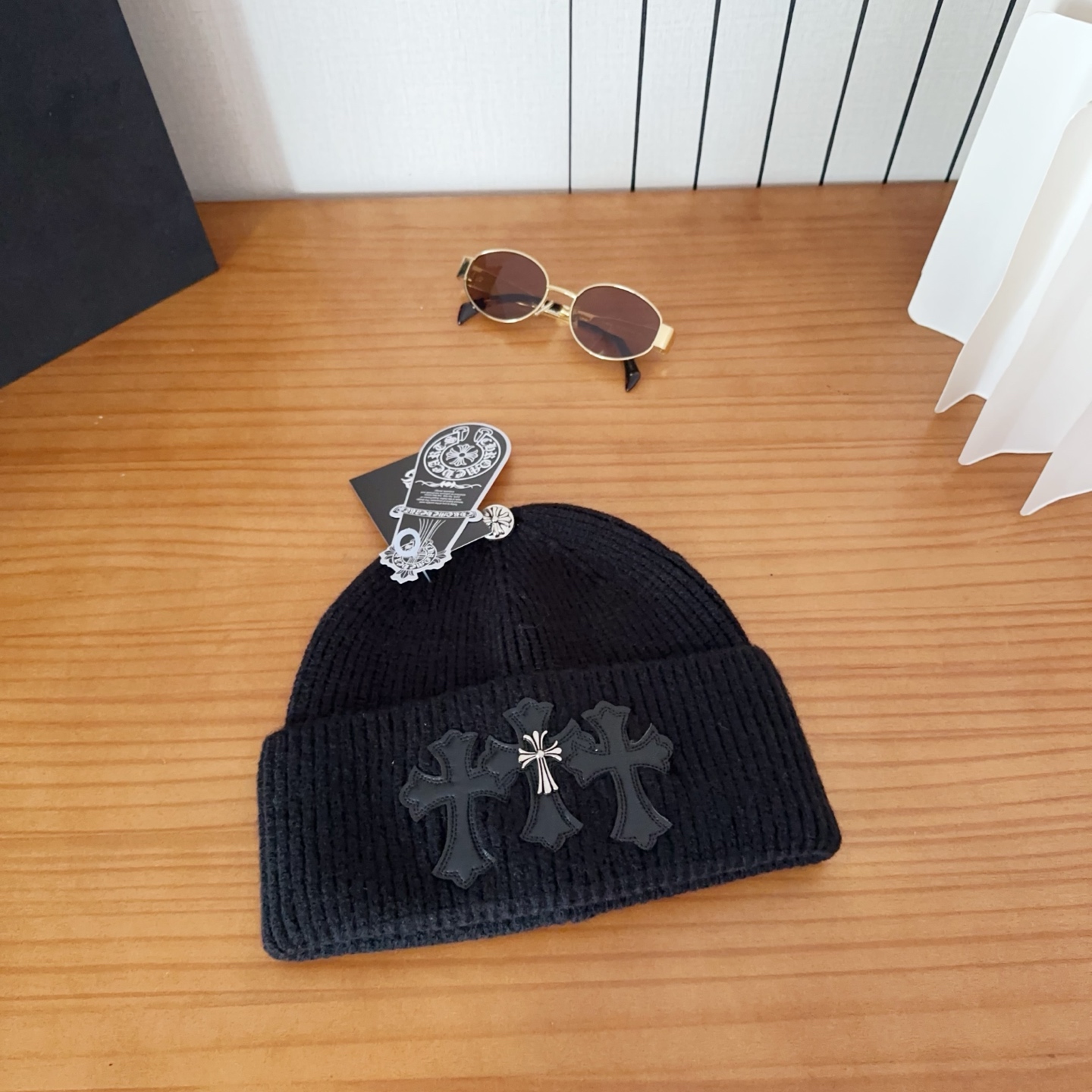 克罗心秋冬款安哥拉兔毛针织毛线帽这款必定是极简主义的最爱干净，利索，时尚百搭，绝对不挑脸型！属于时尚经典