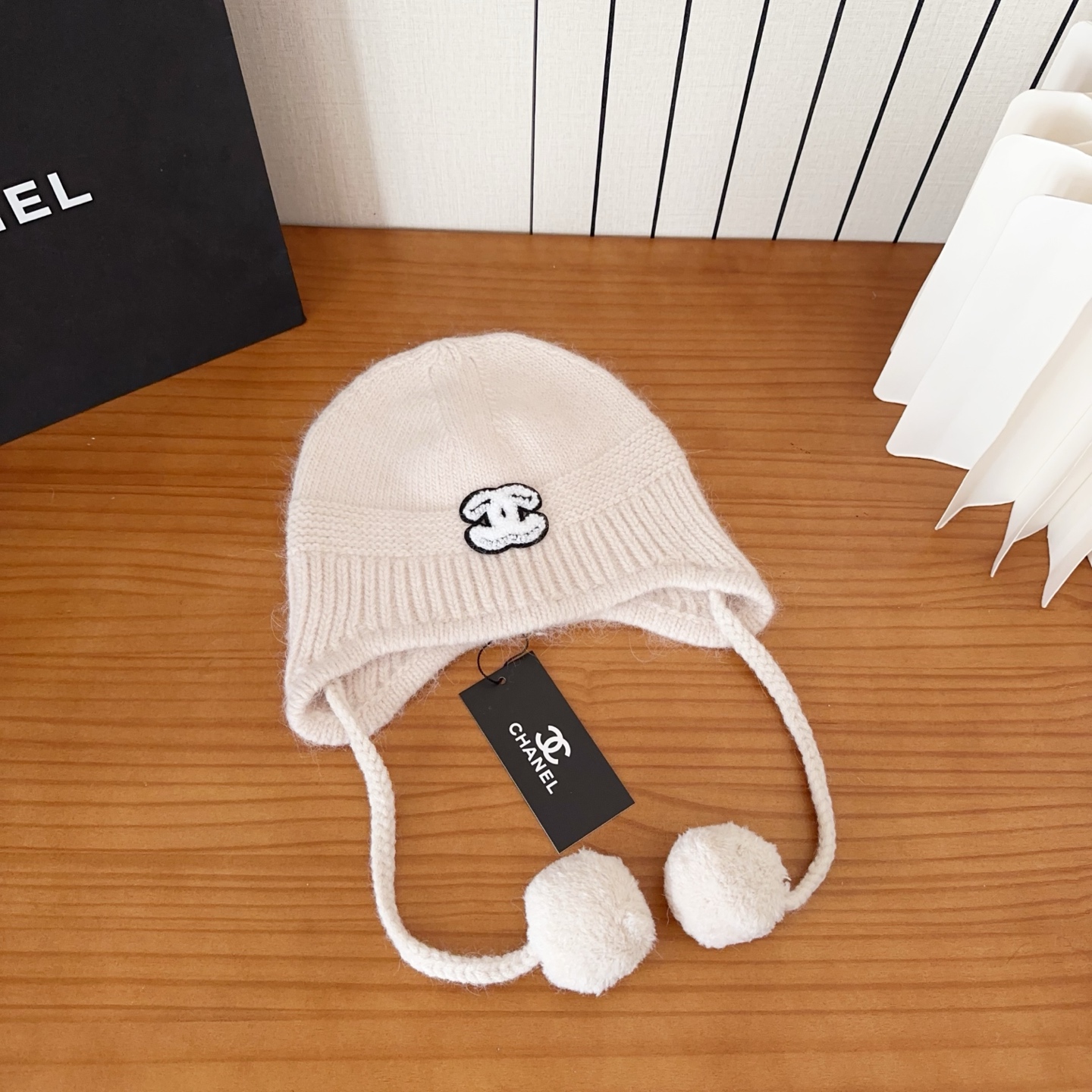 NO:617680,Chanel official website released, CHANEL small popular style knitted hat!  Xiaohongshu new product release, great, high-elastic fabric, classic colors, same style for men and women. Hats, fisherman hats, baseball caps, knitted hats, hats, chanel, chanel, espadrilles, hats19860909香奈儿官网发布,CHANEL 小香爆款针织帽！小红书新品发布,太了,高弹面料 经典色系,男女同款哦帽子渔夫帽棒球帽针织帽,帽子,chanel,chanel,espadrilles,hats,hat