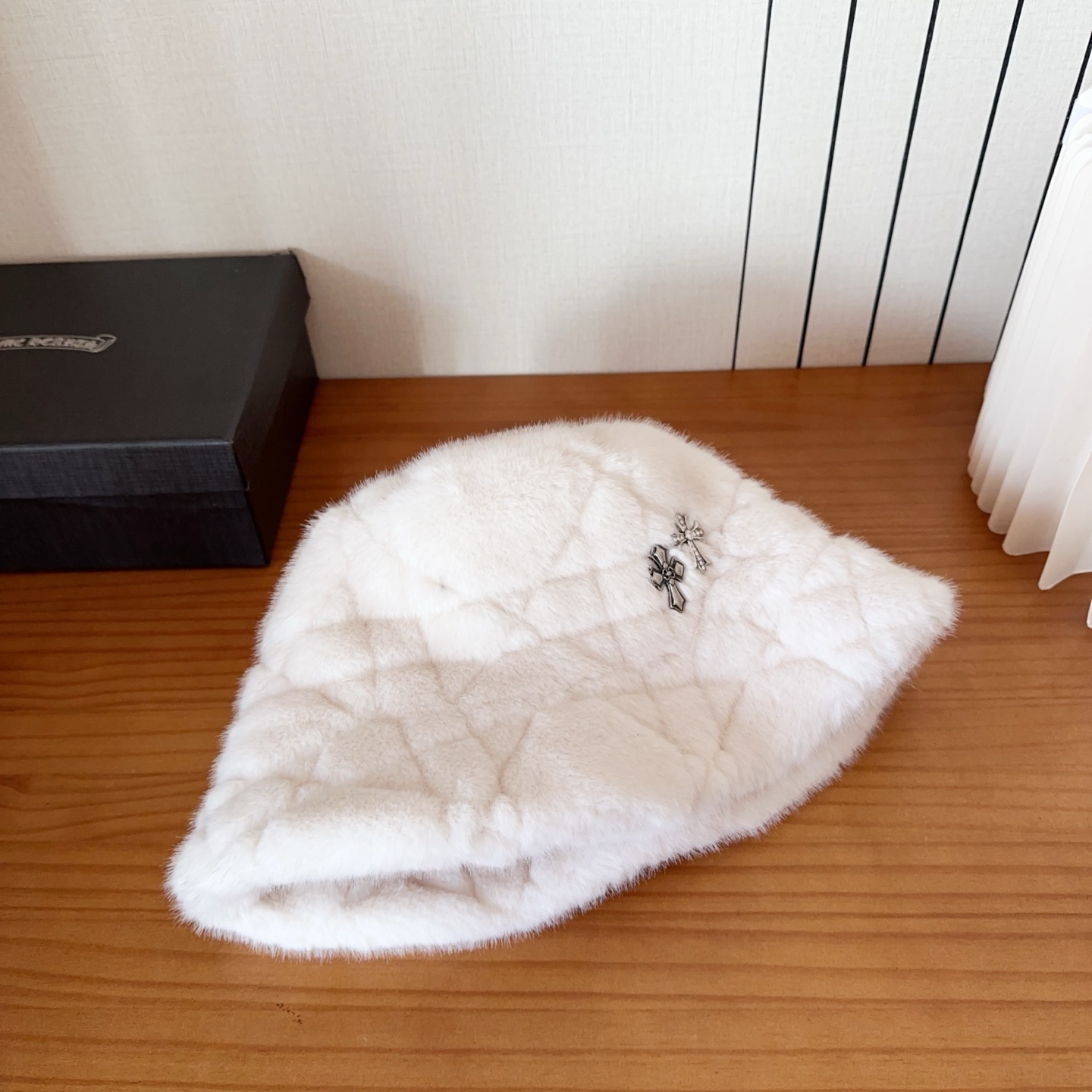 克罗心新款渔夫帽完全是超级完美的诠释了甜酷风 简直太爱了❤上头性感又帅气 双双在线！没有哪个女孩子拒绝的