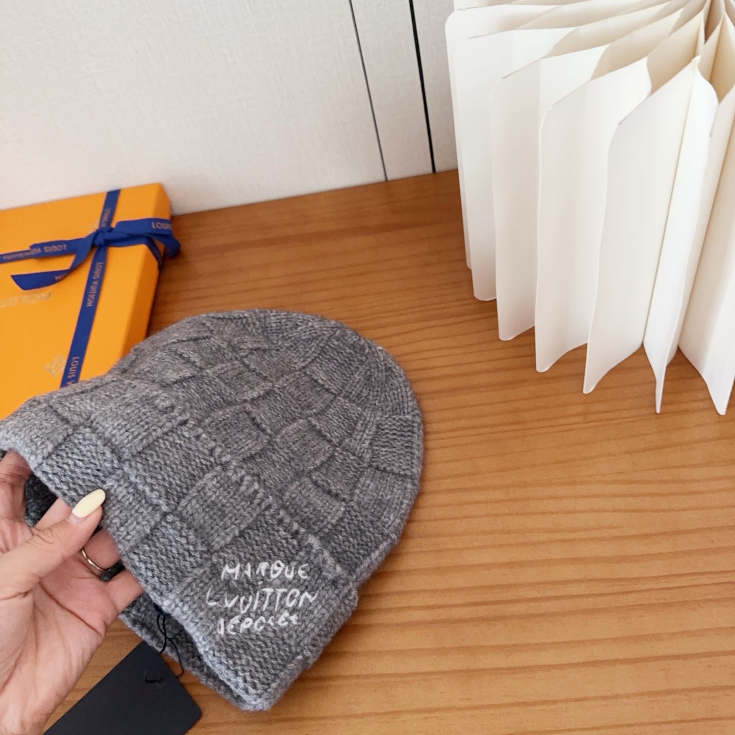 LV 路易威登 2025秋冬新款毛线帽，男女款针织帽，