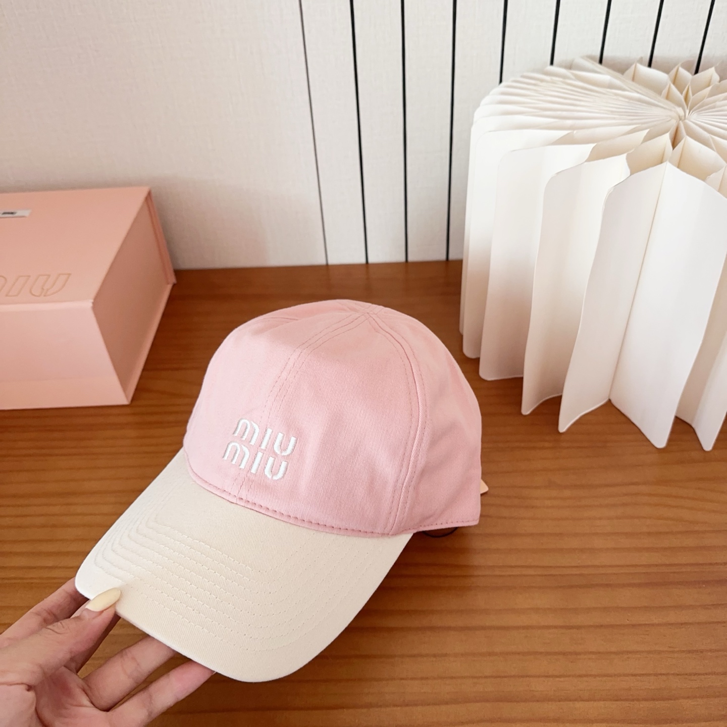 miumiu 缪缪秋冬新品棒球帽 原单正品开模订制，原版做工细致质量超赞！