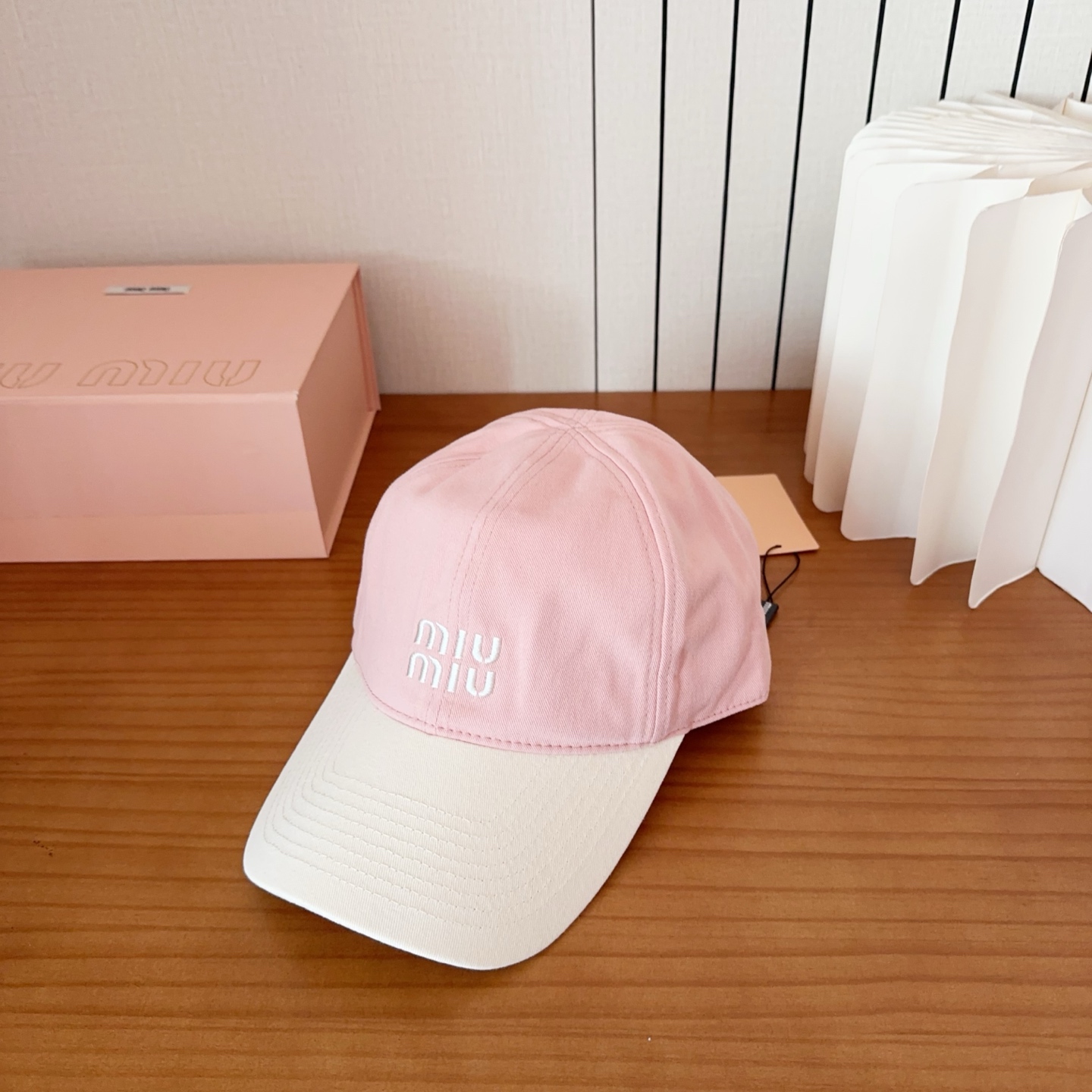 miumiu 缪缪秋冬新品棒球帽 原单正品开模订制，原版做工细致质量超赞！