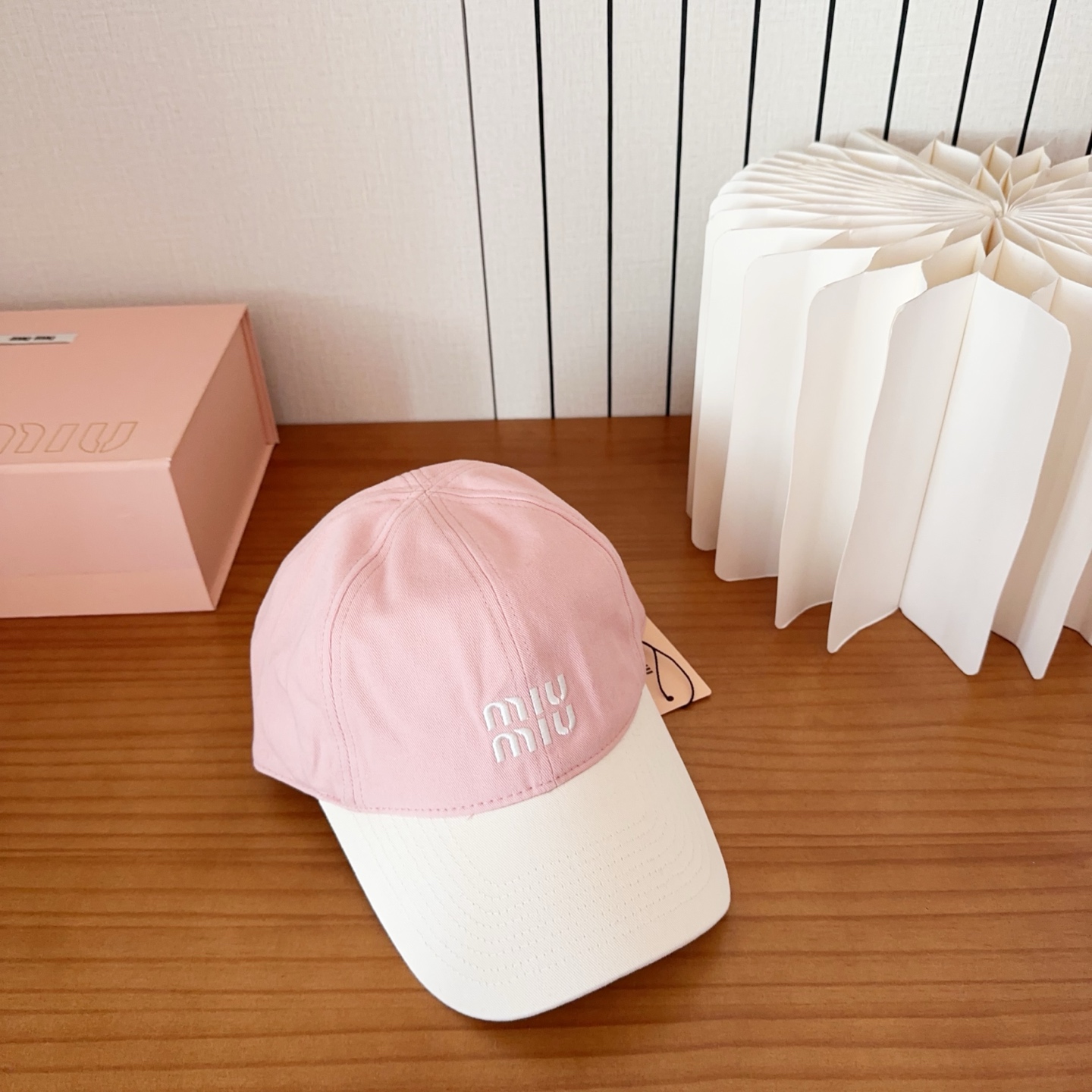 miumiu 缪缪秋冬新品棒球帽 原单正品开模订制，原版做工细致质量超赞！