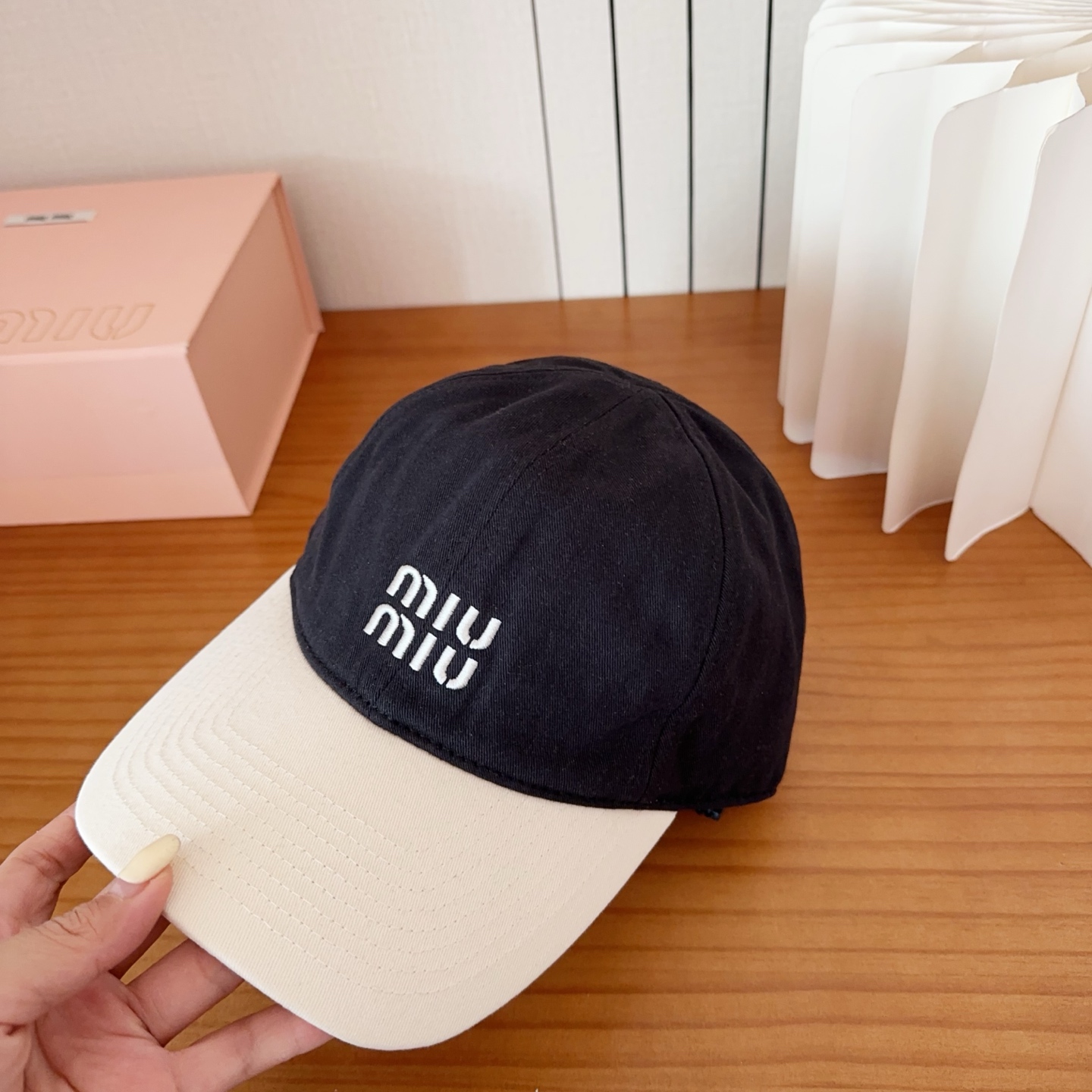 miumiu 缪缪秋冬新品棒球帽 原单正品开模订制，原版做工细致质量超赞！