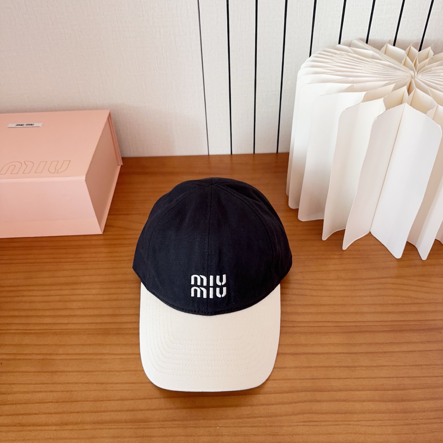 miumiu 缪缪秋冬新品棒球帽 原单正品开模订制，原版做工细致质量超赞！