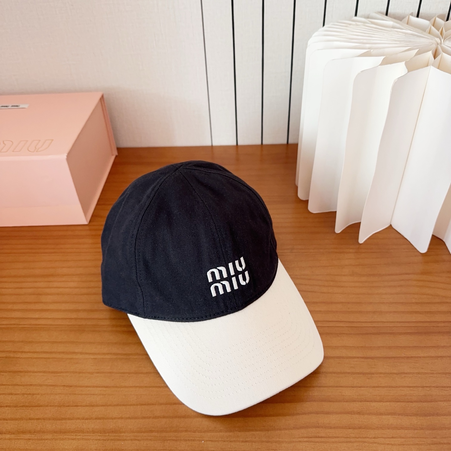 miumiu 缪缪秋冬新品棒球帽 原单正品开模订制，原版做工细致质量超赞！