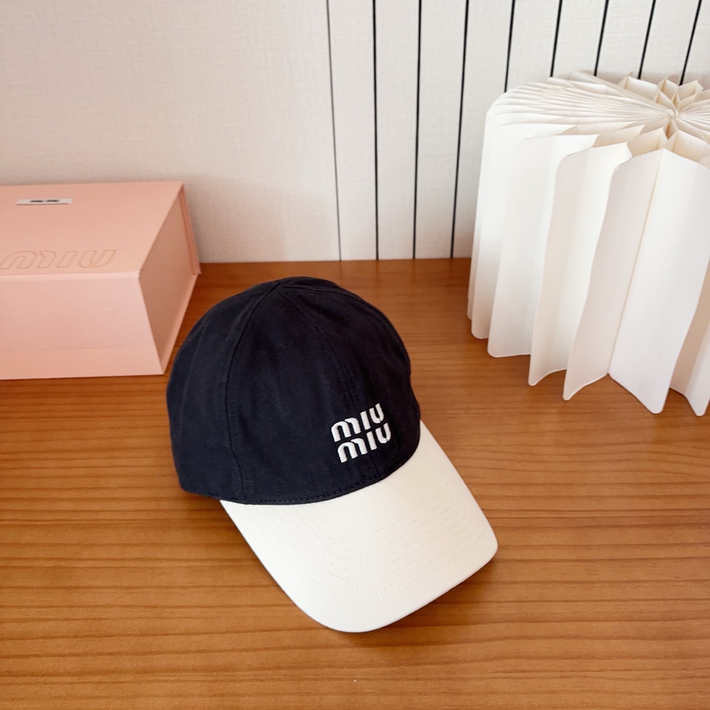 miumiu 缪缪秋冬新品棒球帽 原单正品开模订制，原版做工细致质量超赞！