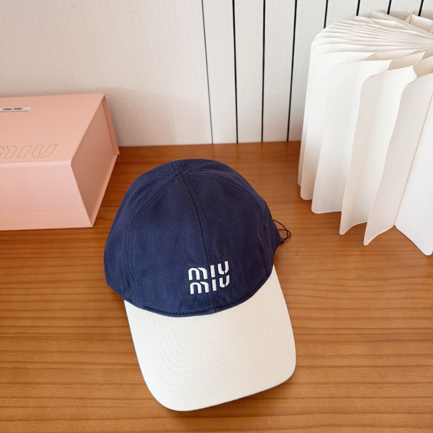 miumiu 缪缪秋冬新品棒球帽 原单正品开模订制，原版做工细致质量超赞！