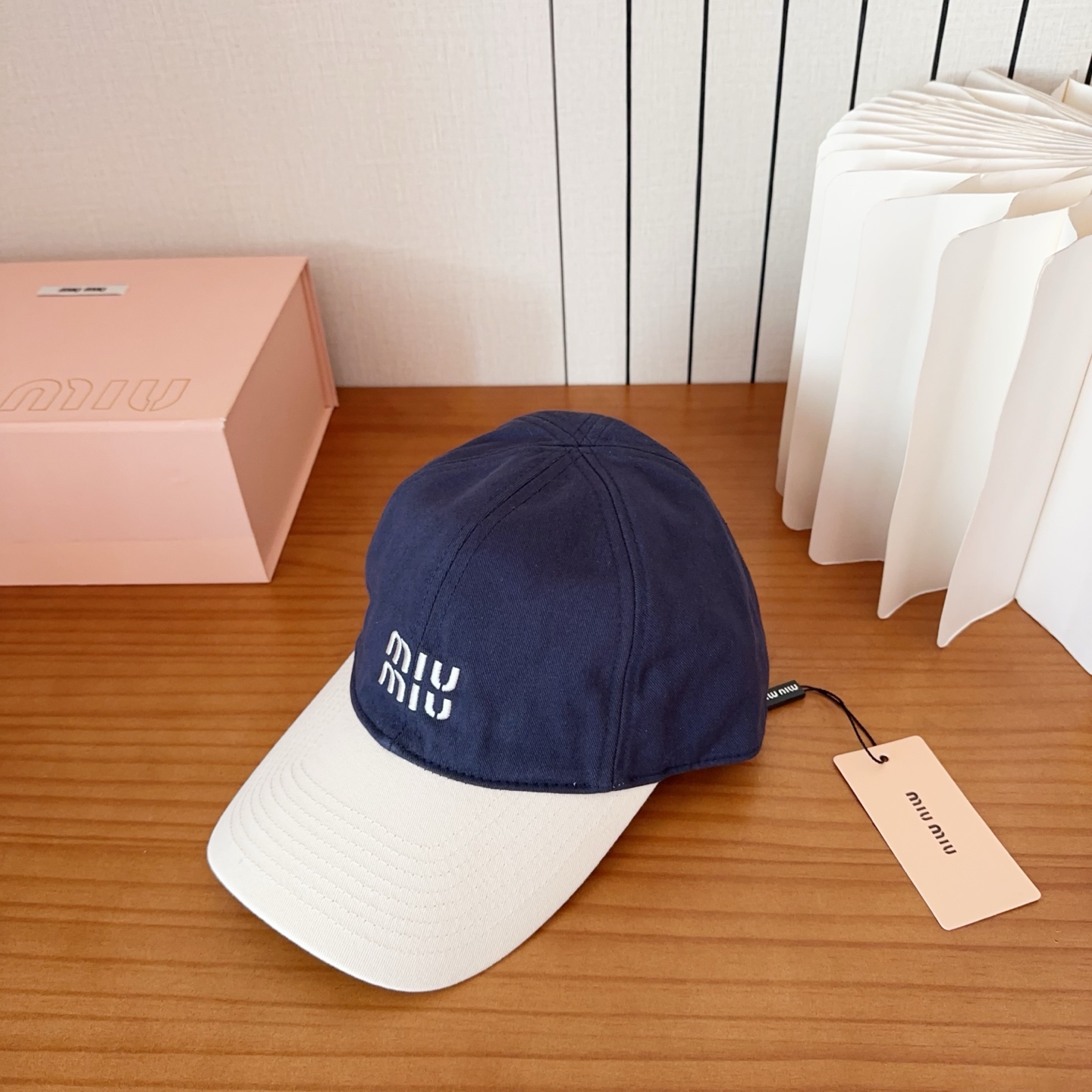 miumiu 缪缪秋冬新品棒球帽 原单正品开模订制，原版做工细致质量超赞！