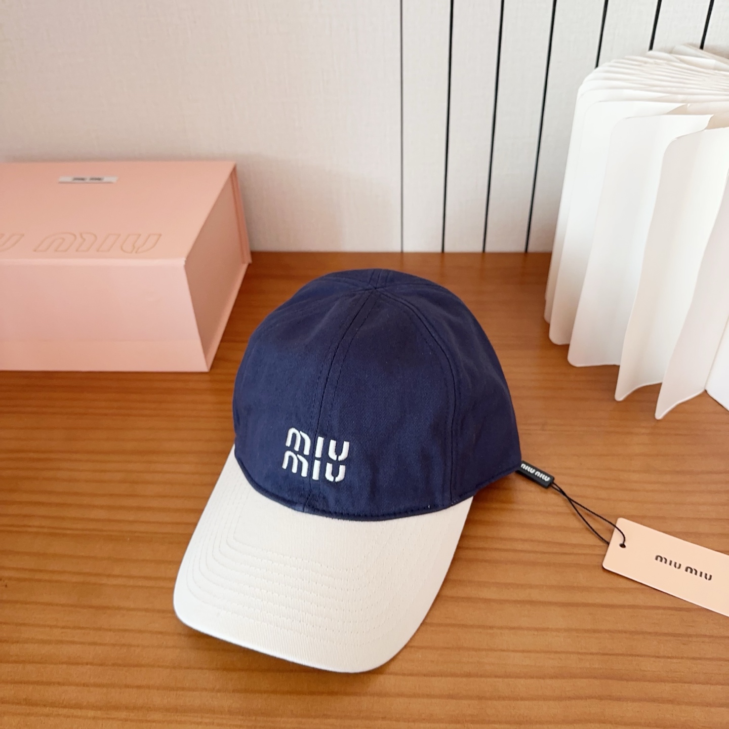 miumiu 缪缪秋冬新品棒球帽 原单正品开模订制，原版做工细致质量超赞！