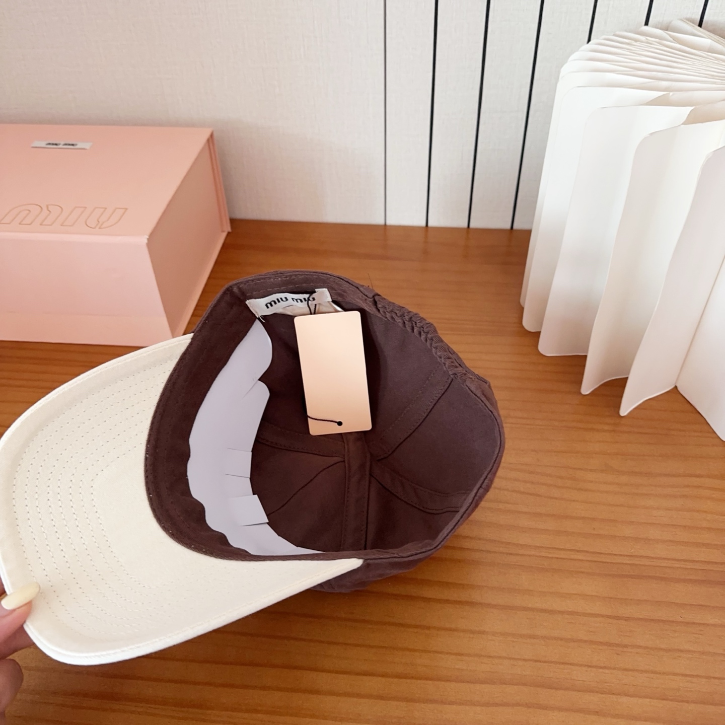 miumiu 缪缪秋冬新品棒球帽 原单正品开模订制，原版做工细致质量超赞！
