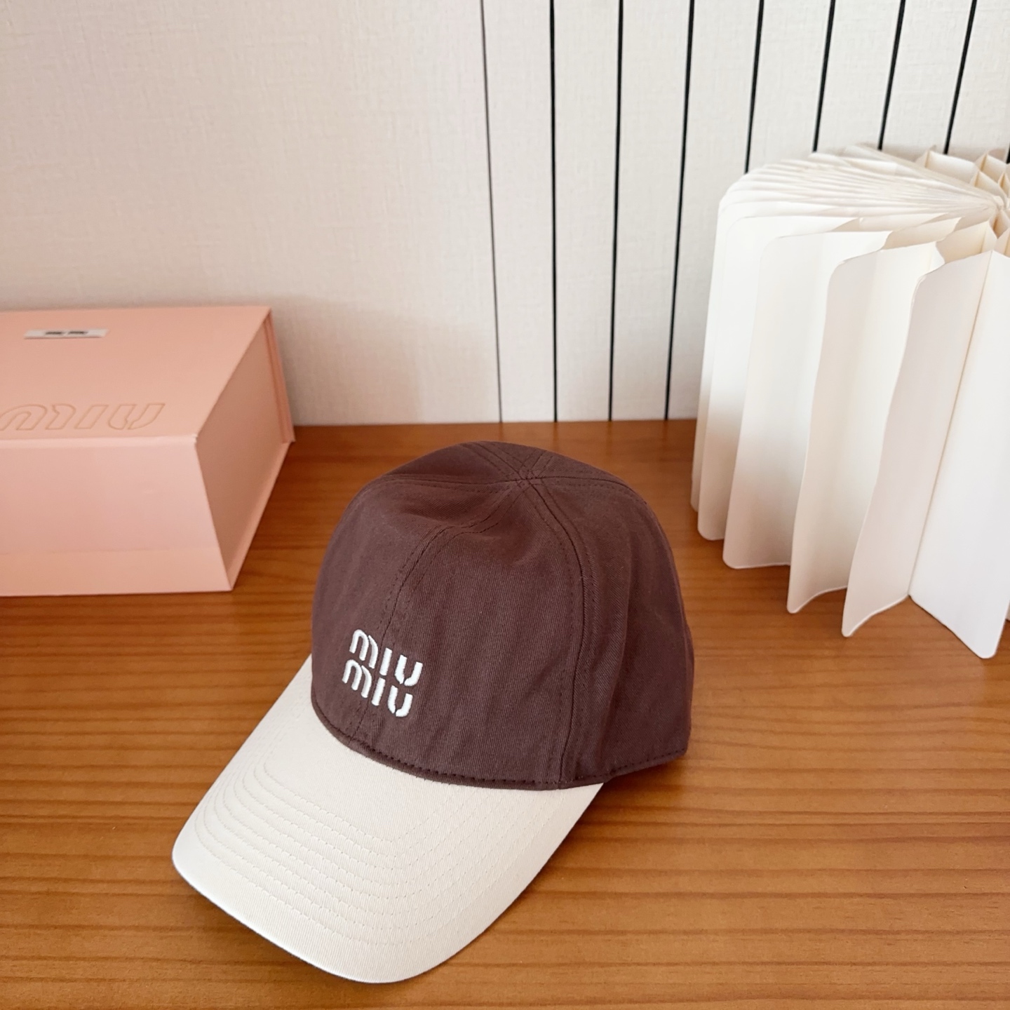 miumiu 缪缪秋冬新品棒球帽 原单正品开模订制，原版做工细致质量超赞！