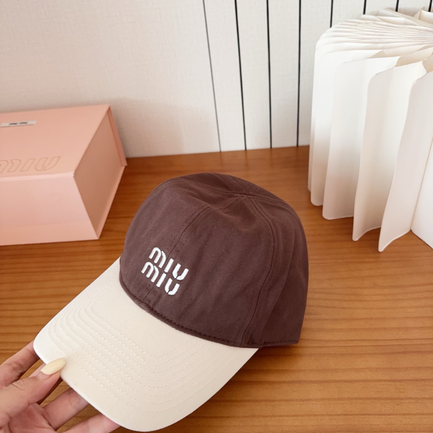 miumiu 缪缪秋冬新品棒球帽 原单正品开模订制，原版做工细致质量超赞！