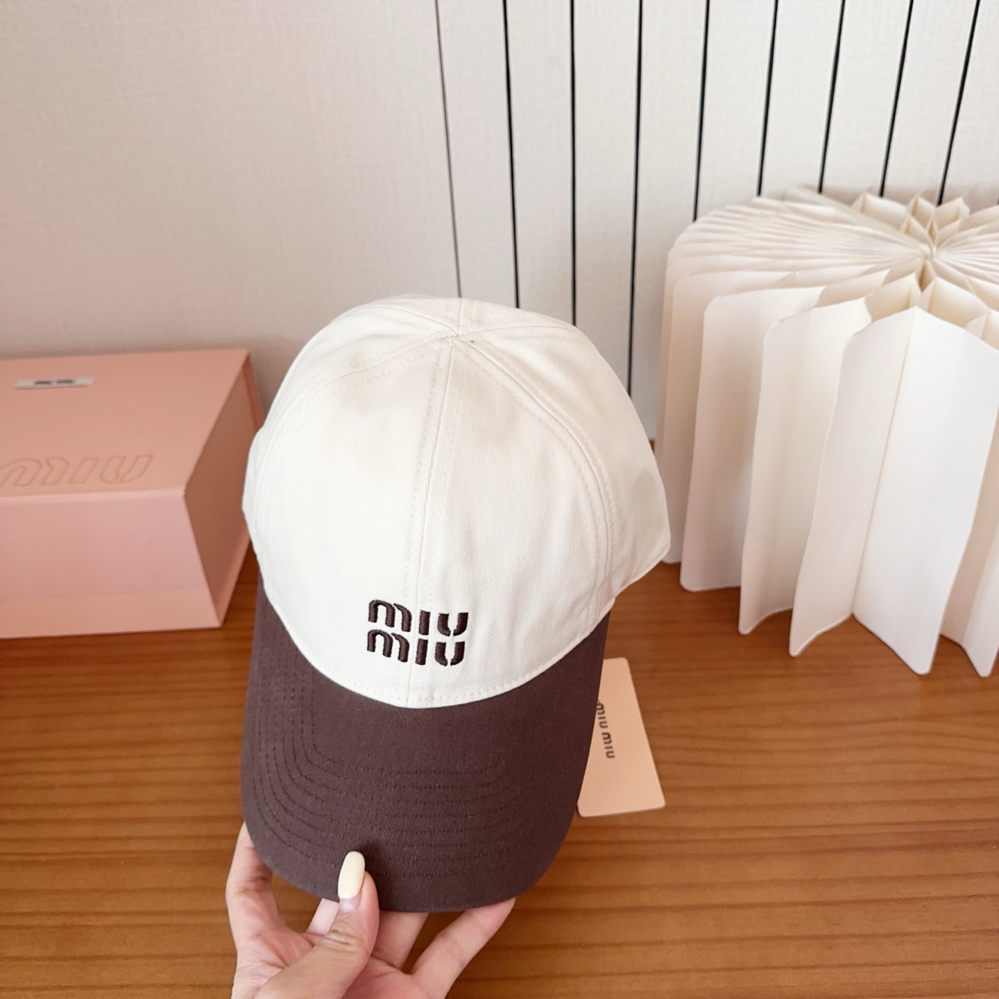 miumiu 缪缪秋冬新品棒球帽 原单正品开模订制，原版做工细致质量超赞！