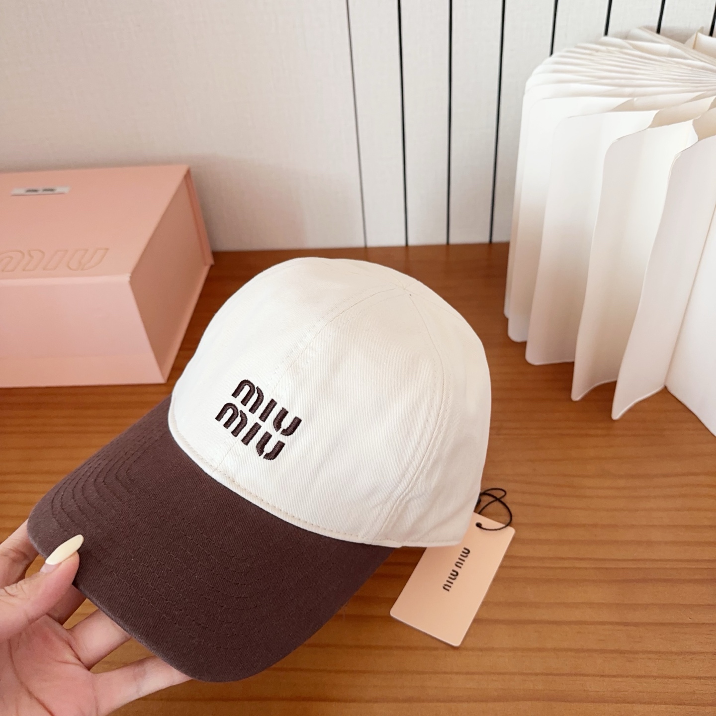 miumiu 缪缪秋冬新品棒球帽 原单正品开模订制，原版做工细致质量超赞！