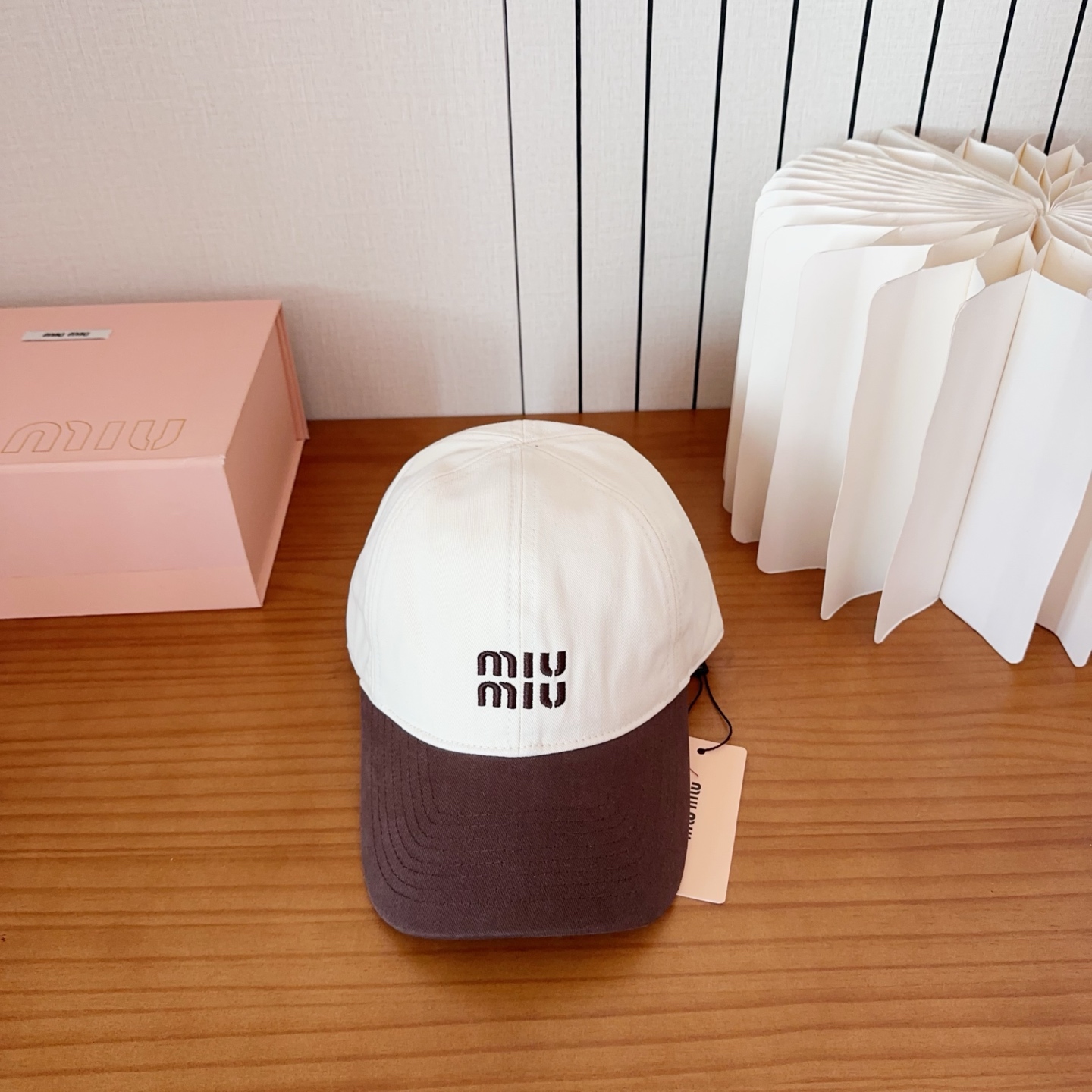 miumiu 缪缪秋冬新品棒球帽 原单正品开模订制，原版做工细致质量超赞！