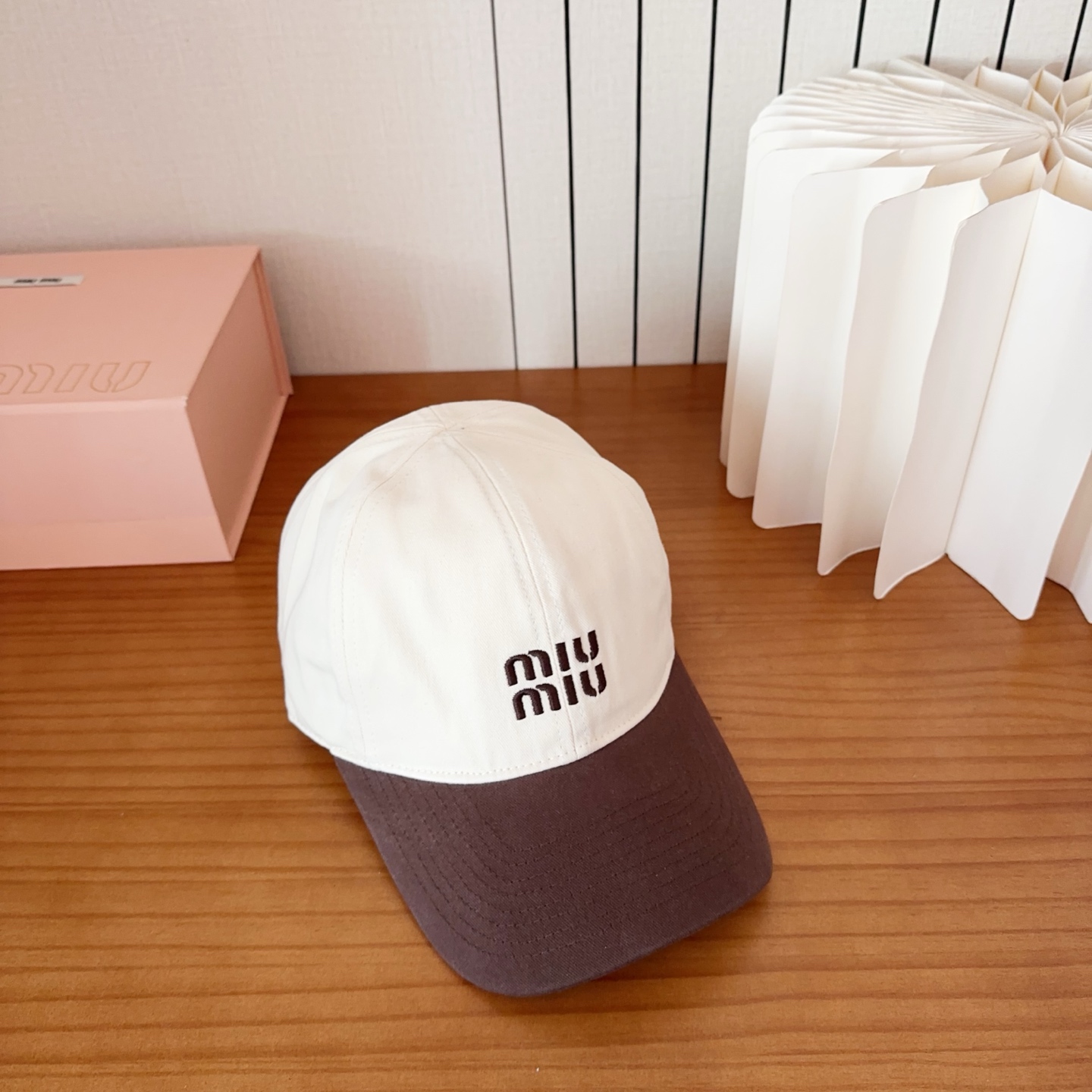 miumiu 缪缪秋冬新品棒球帽 原单正品开模订制，原版做工细致质量超赞！