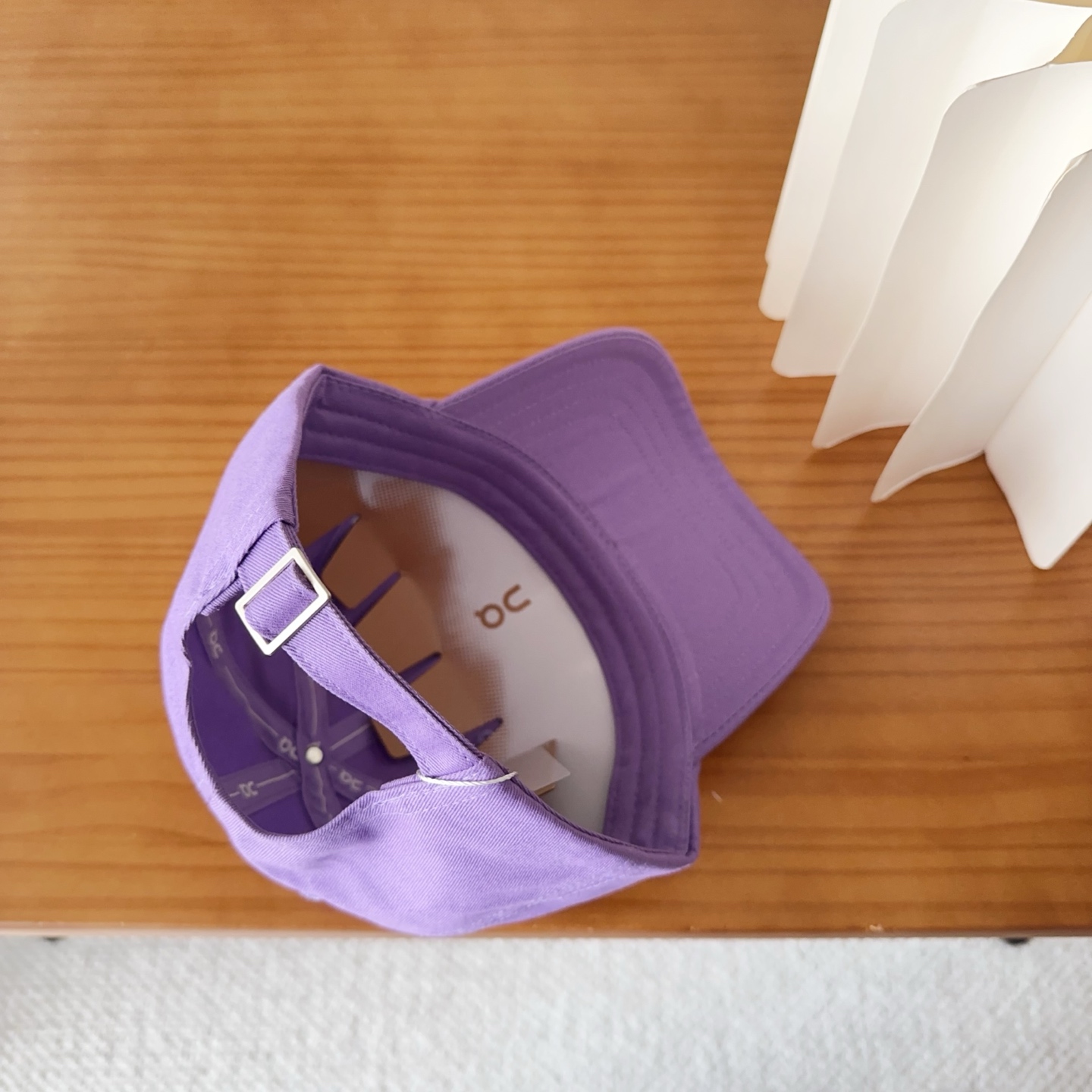 字母纯棉棒球帽，精致爱心🖤小刺绣，可爱减龄，时尚达人潮搭单品！纯棉透气，四季可佩戴！质量超赞！