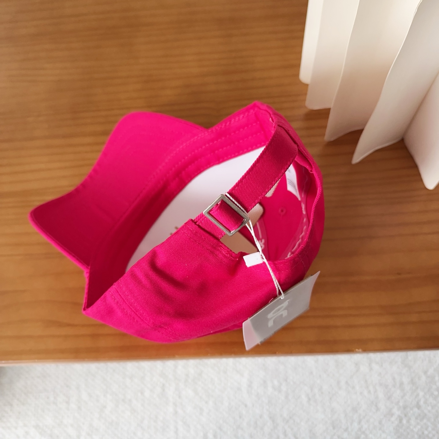 字母纯棉棒球帽，精致爱心🖤小刺绣，可爱减龄，时尚达人潮搭单品！纯棉透气，四季可佩戴！质量超赞！