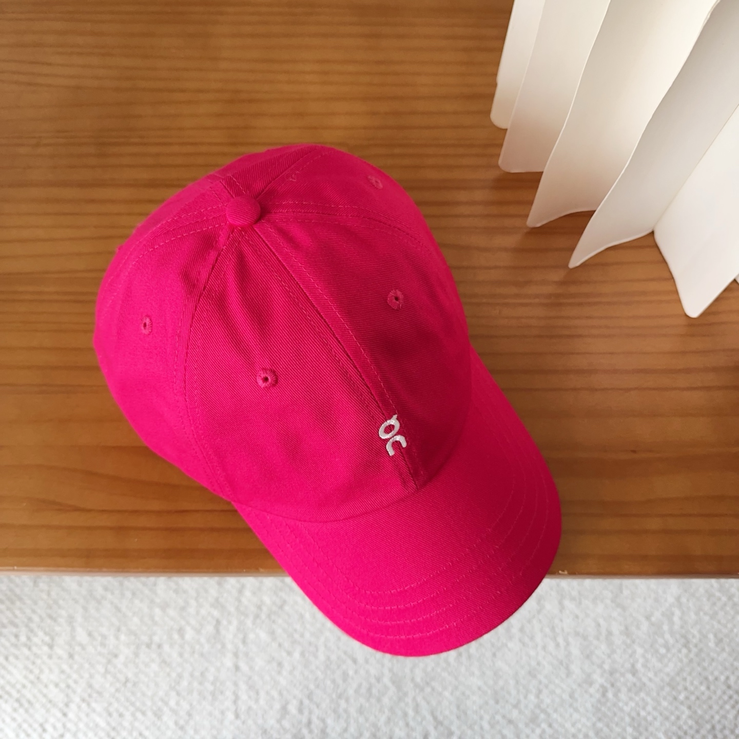 字母纯棉棒球帽，精致爱心🖤小刺绣，可爱减龄，时尚达人潮搭单品！纯棉透气，四季可佩戴！质量超赞！