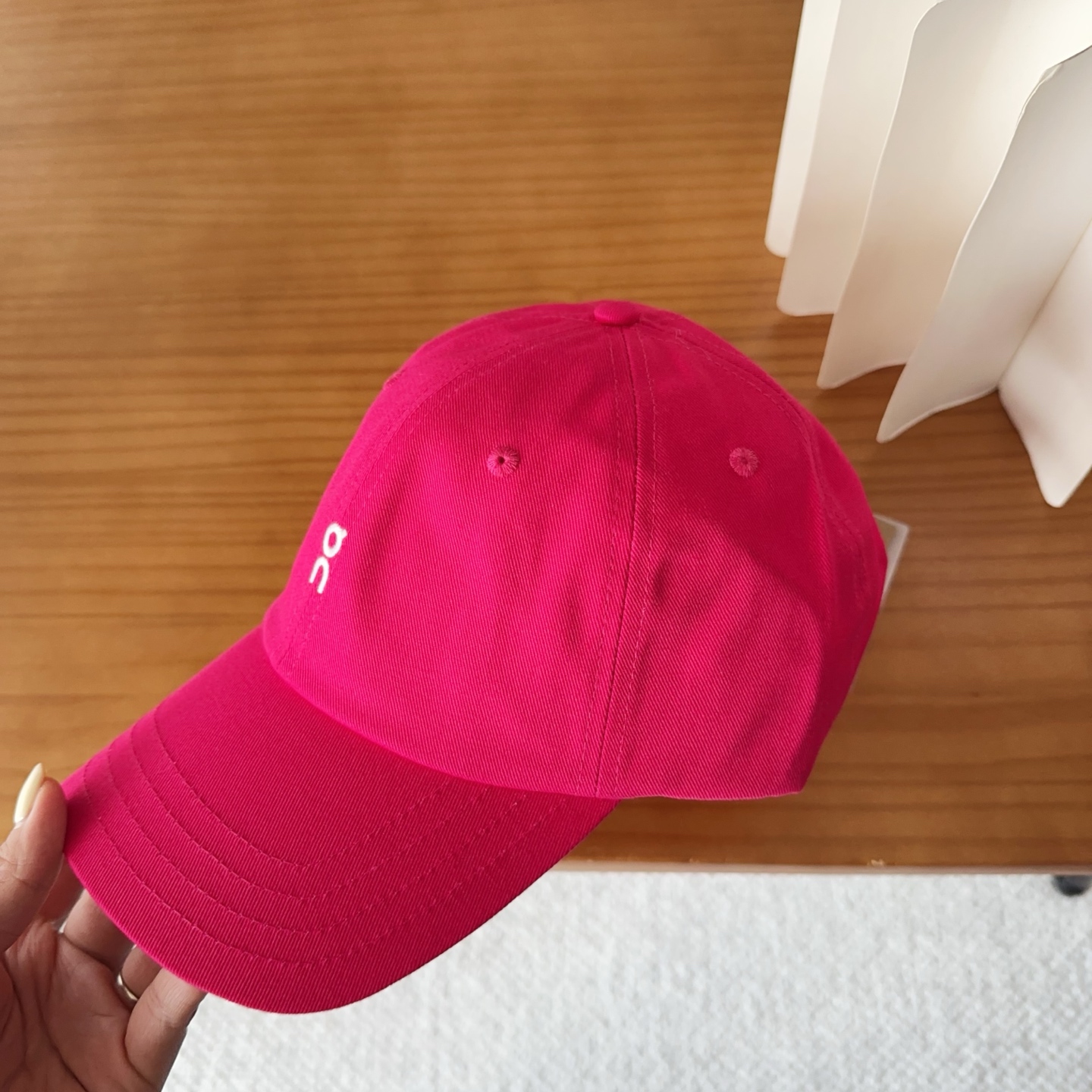 字母纯棉棒球帽，精致爱心🖤小刺绣，可爱减龄，时尚达人潮搭单品！纯棉透气，四季可佩戴！质量超赞！