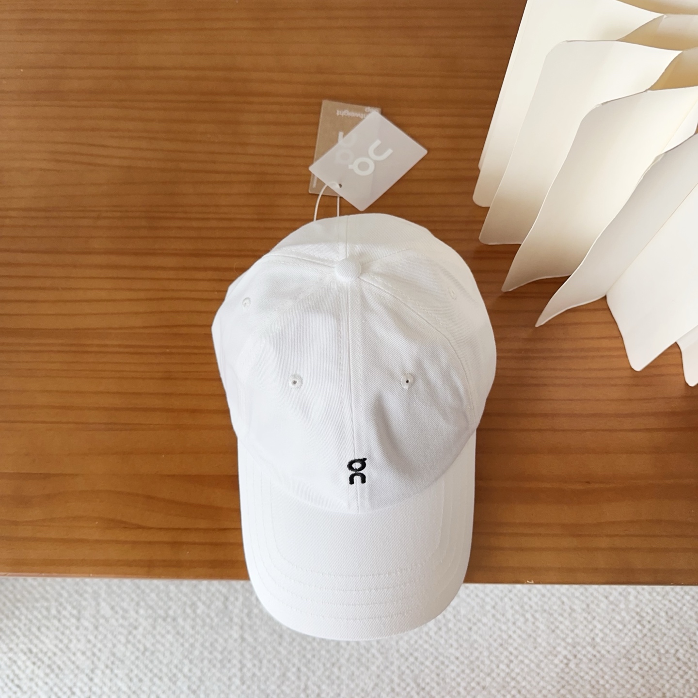 字母纯棉棒球帽，精致爱心🖤小刺绣，可爱减龄，时尚达人潮搭单品！纯棉透气，四季可佩戴！质量超赞！