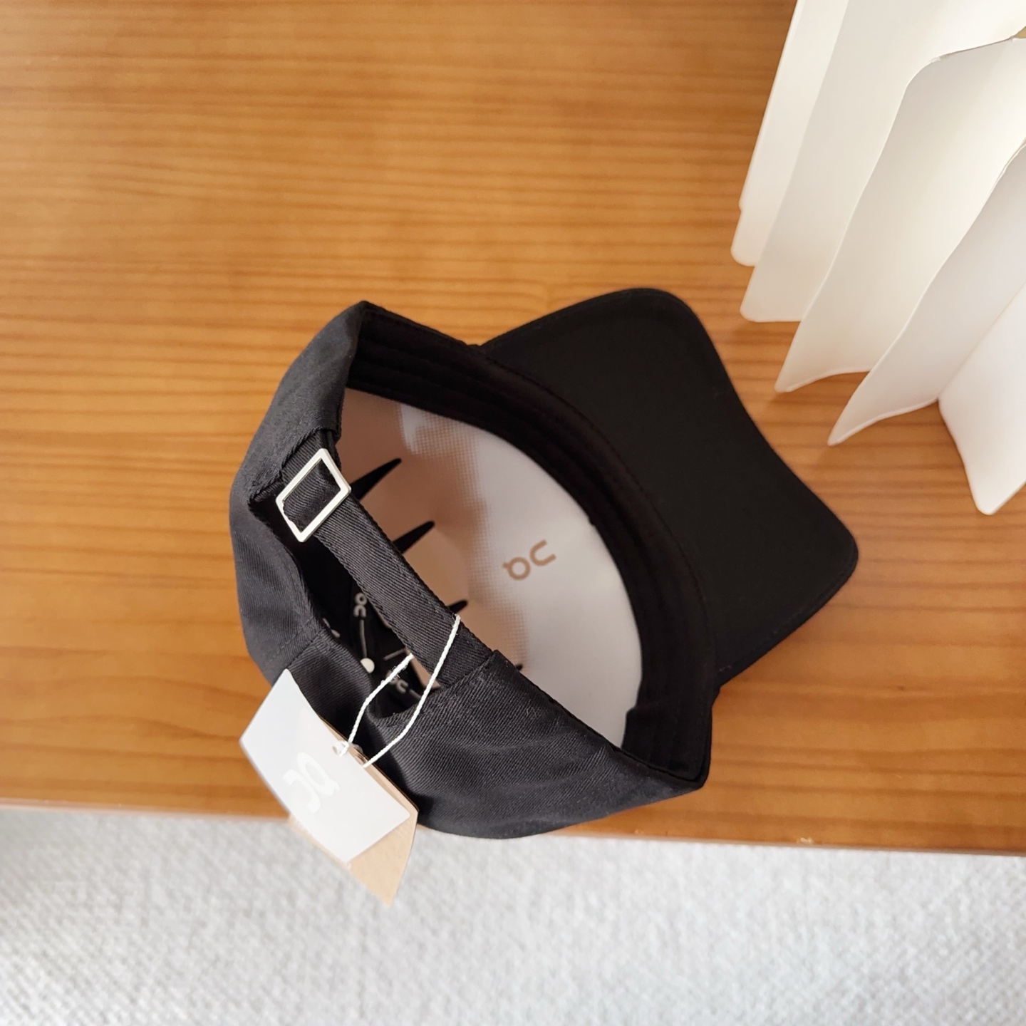 字母纯棉棒球帽，精致爱心🖤小刺绣，可爱减龄，时尚达人潮搭单品！纯棉透气，四季可佩戴！质量超赞！