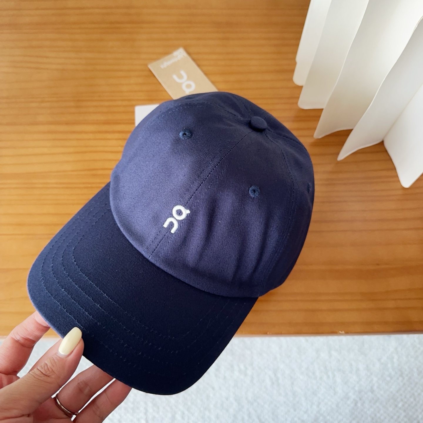 字母纯棉棒球帽，精致爱心🖤小刺绣，可爱减龄，时尚达人潮搭单品！纯棉透气，四季可佩戴！质量超赞！