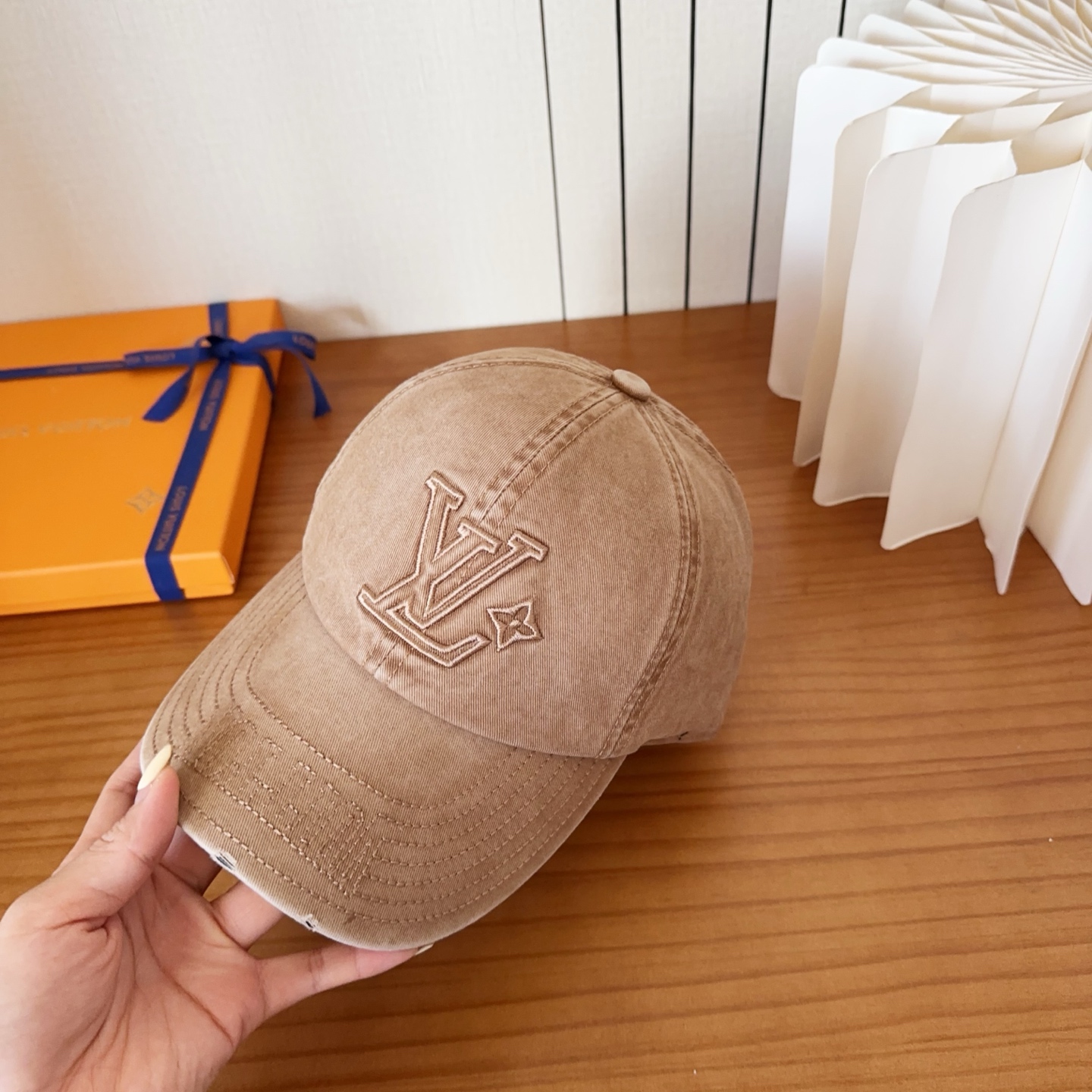 路易威登棒球帽LouisVuitton👒😍新款LV棒球帽，重工打造♥完美刺绣，高端大气，百搭款🤗男女通用