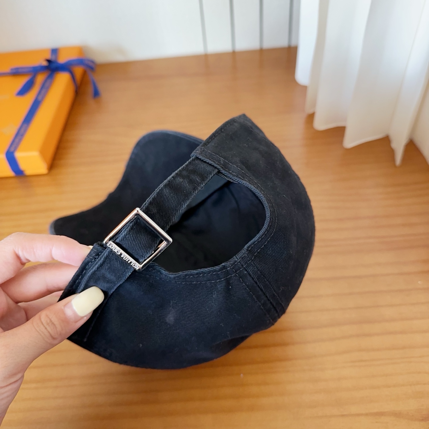 路易威登棒球帽LouisVuitton👒😍新款LV棒球帽，重工打造♥完美刺绣，高端大气，百搭款🤗男女通用