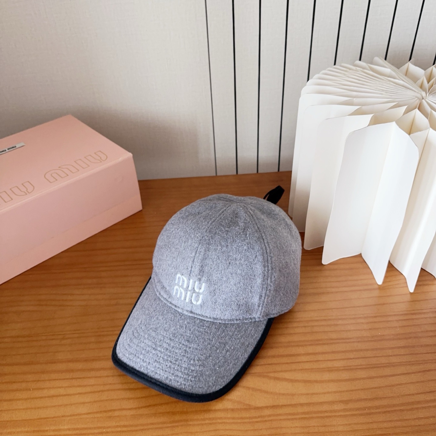 【Miumiu缪缪】新款刺绣羊绒棒球帽🧢大牌款超好搭配，赶紧入手！